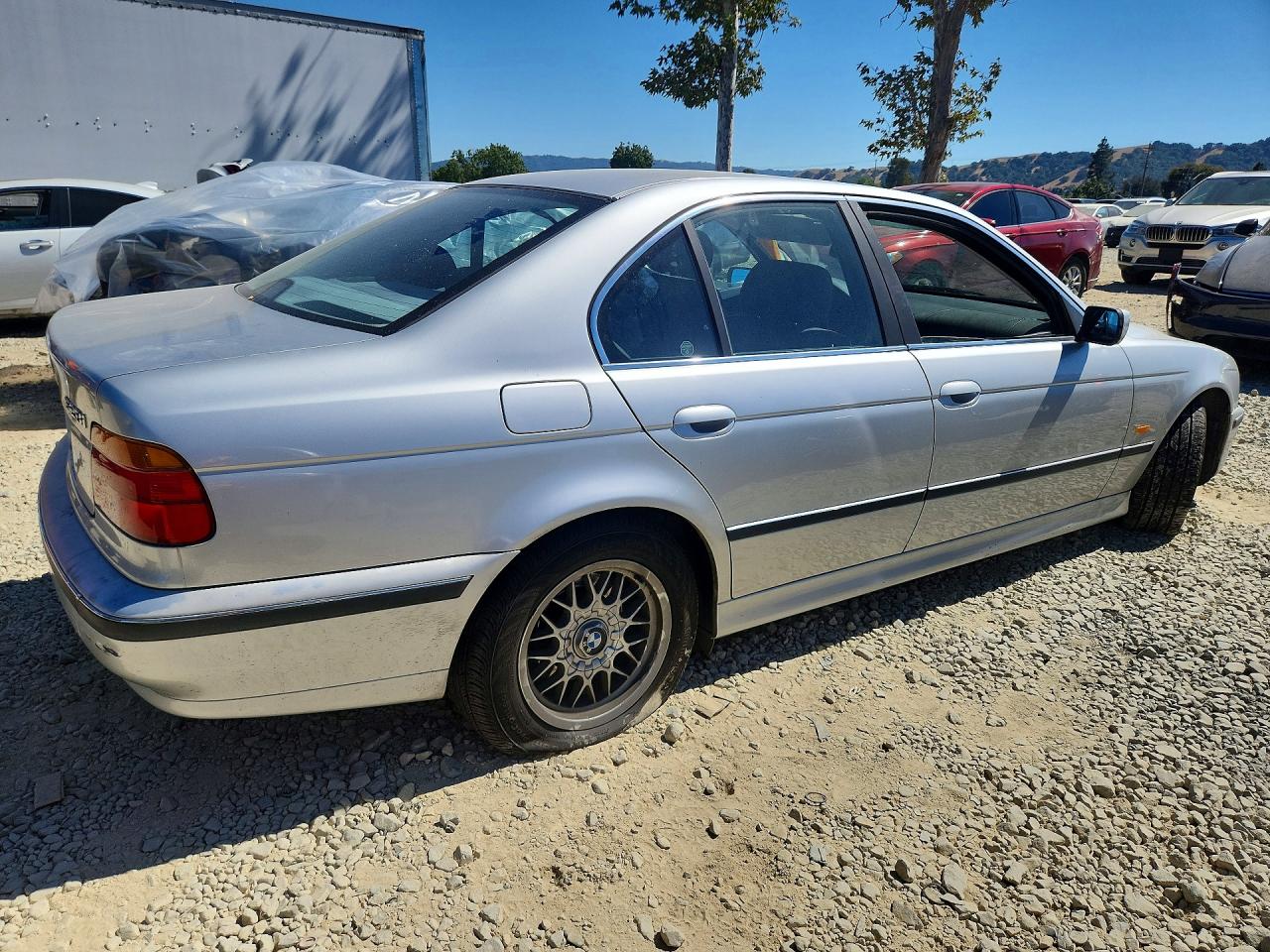 1999 Bmw 528 I Automatic Silver vin: WBADM6337XBY32073