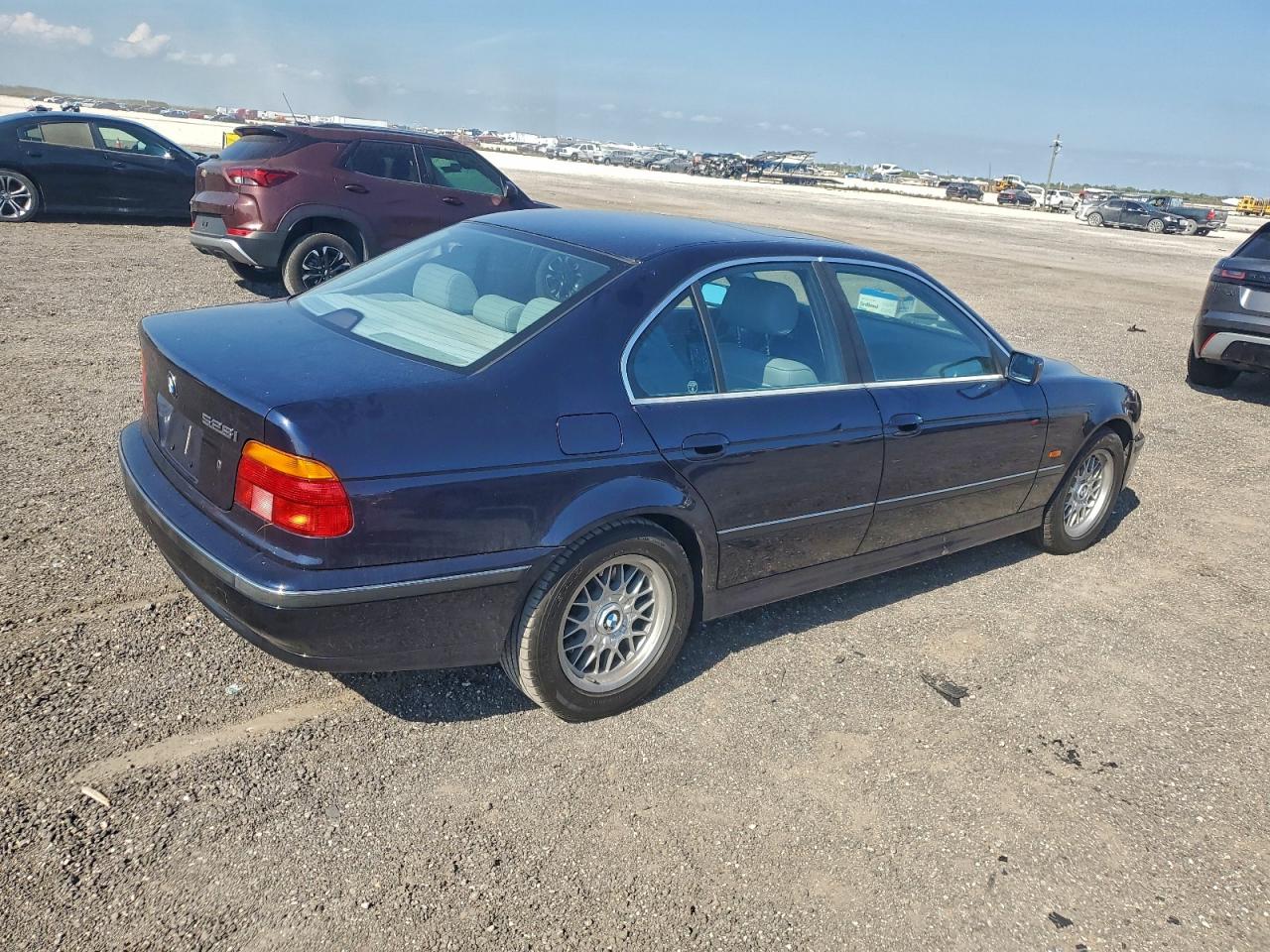 1999 Bmw 528 I Automatic Blue vin: WBADM633XXBY31659