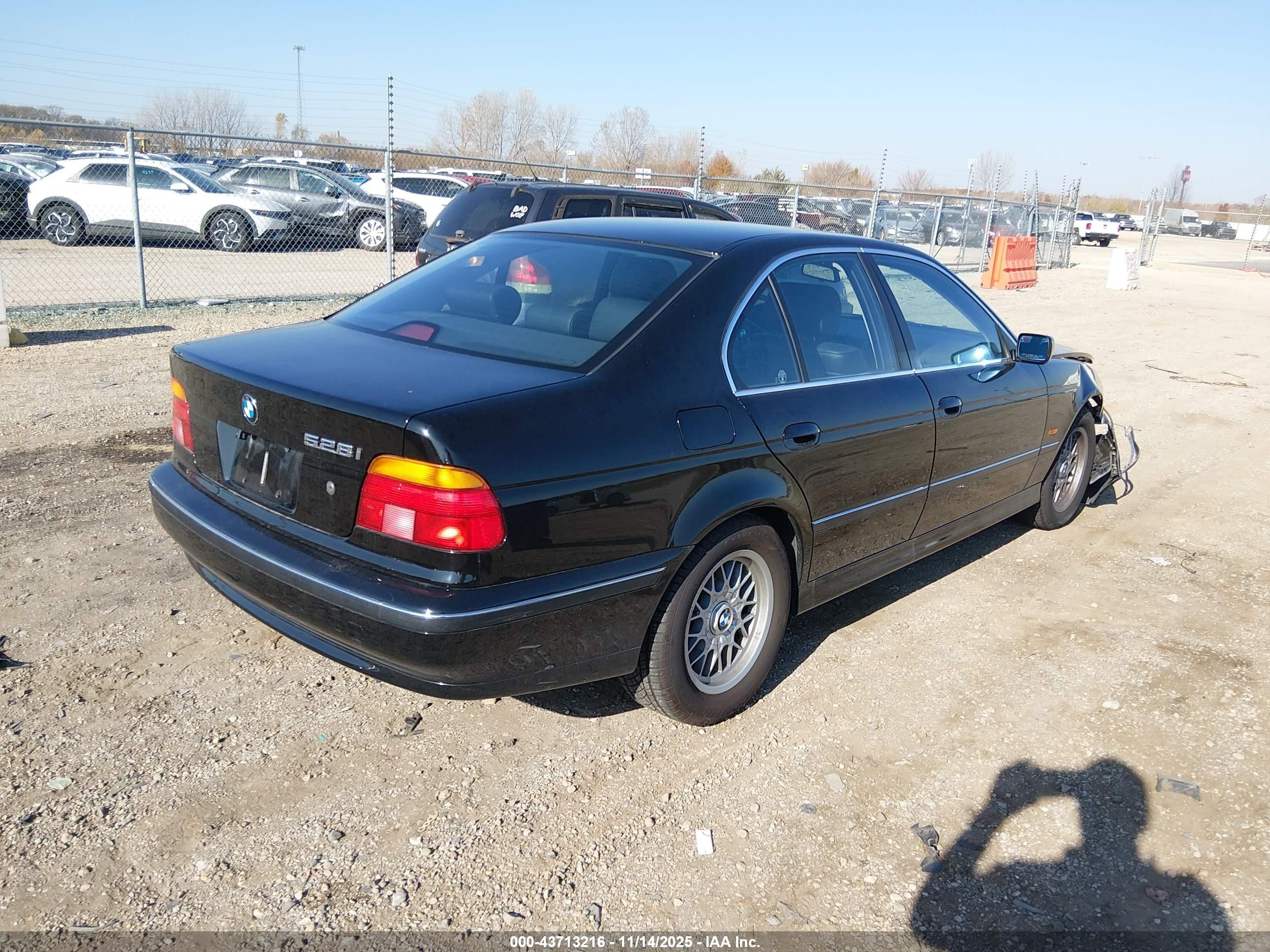 1999 Bmw 528ia   Black vin: WBADM6340XGU03921