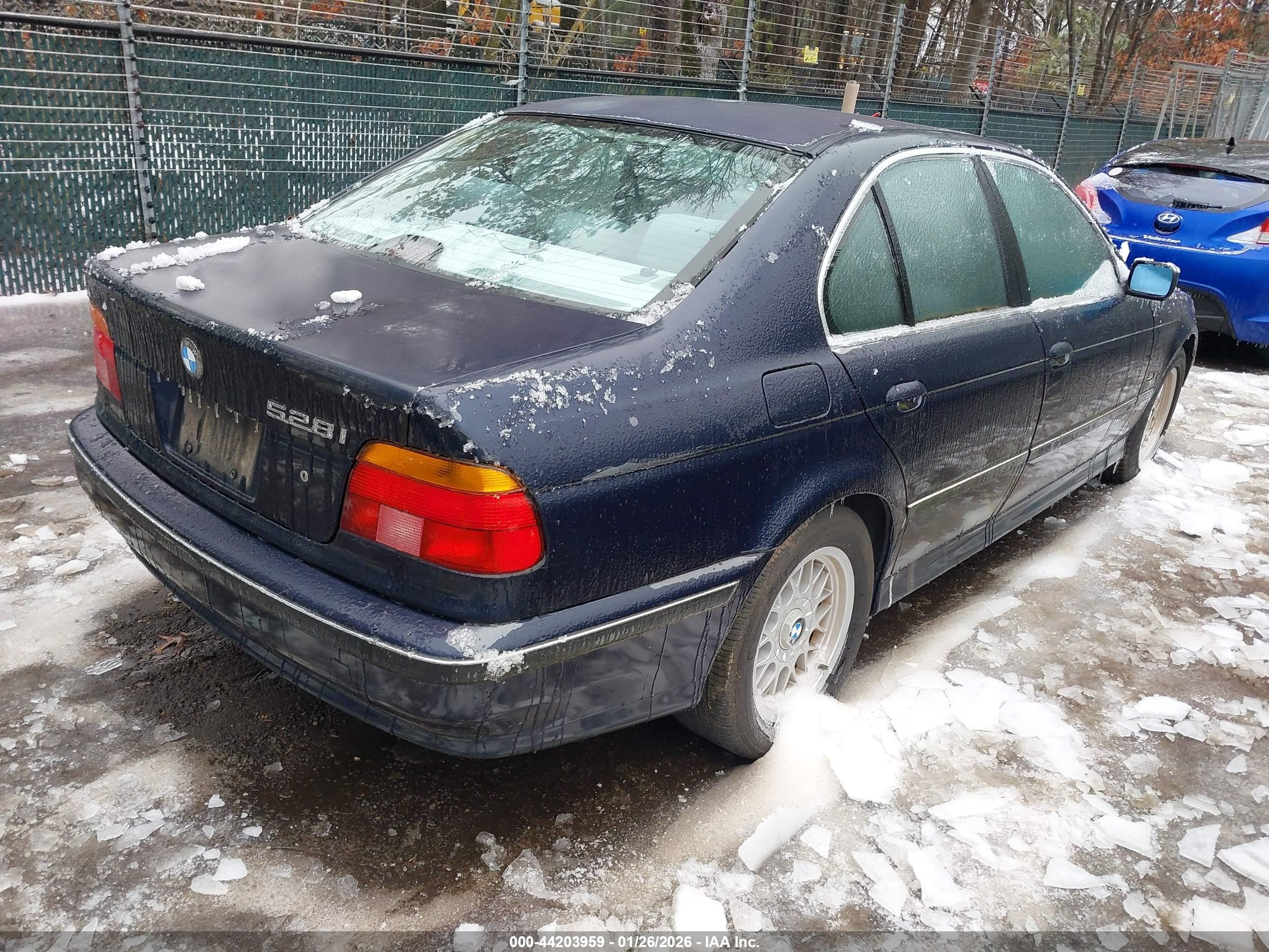 2000 Bmw 528ia   Blue vin: WBADM6340YGV01736