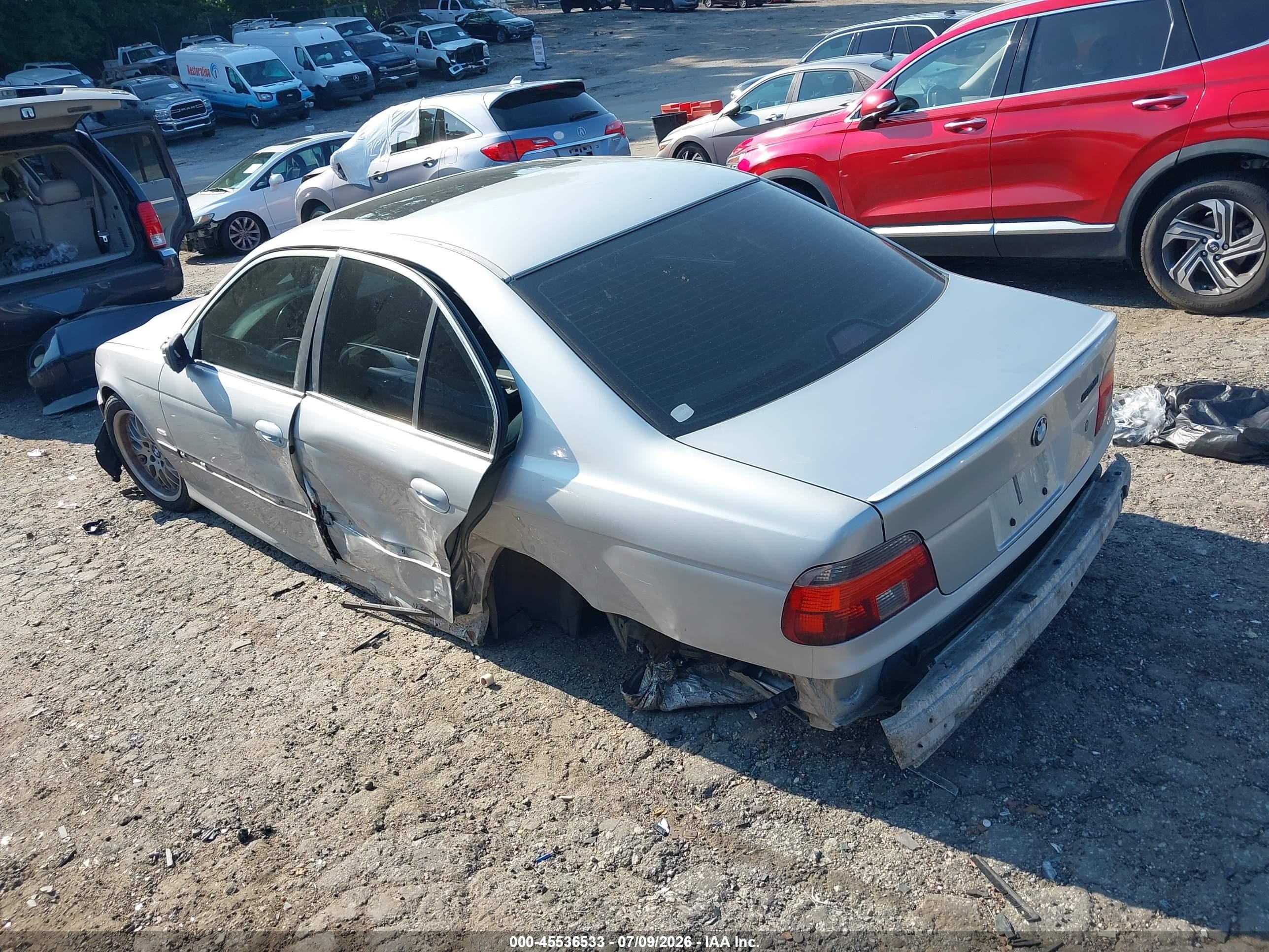 2000 Bmw 528ia   Silver vin: WBADM6341YGU15464