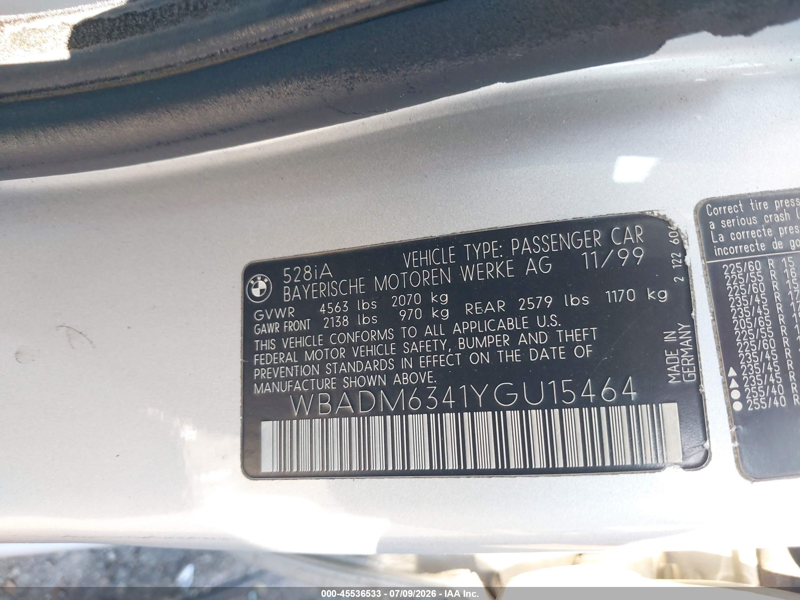 2000 Bmw 528ia   Silver vin: WBADM6341YGU15464