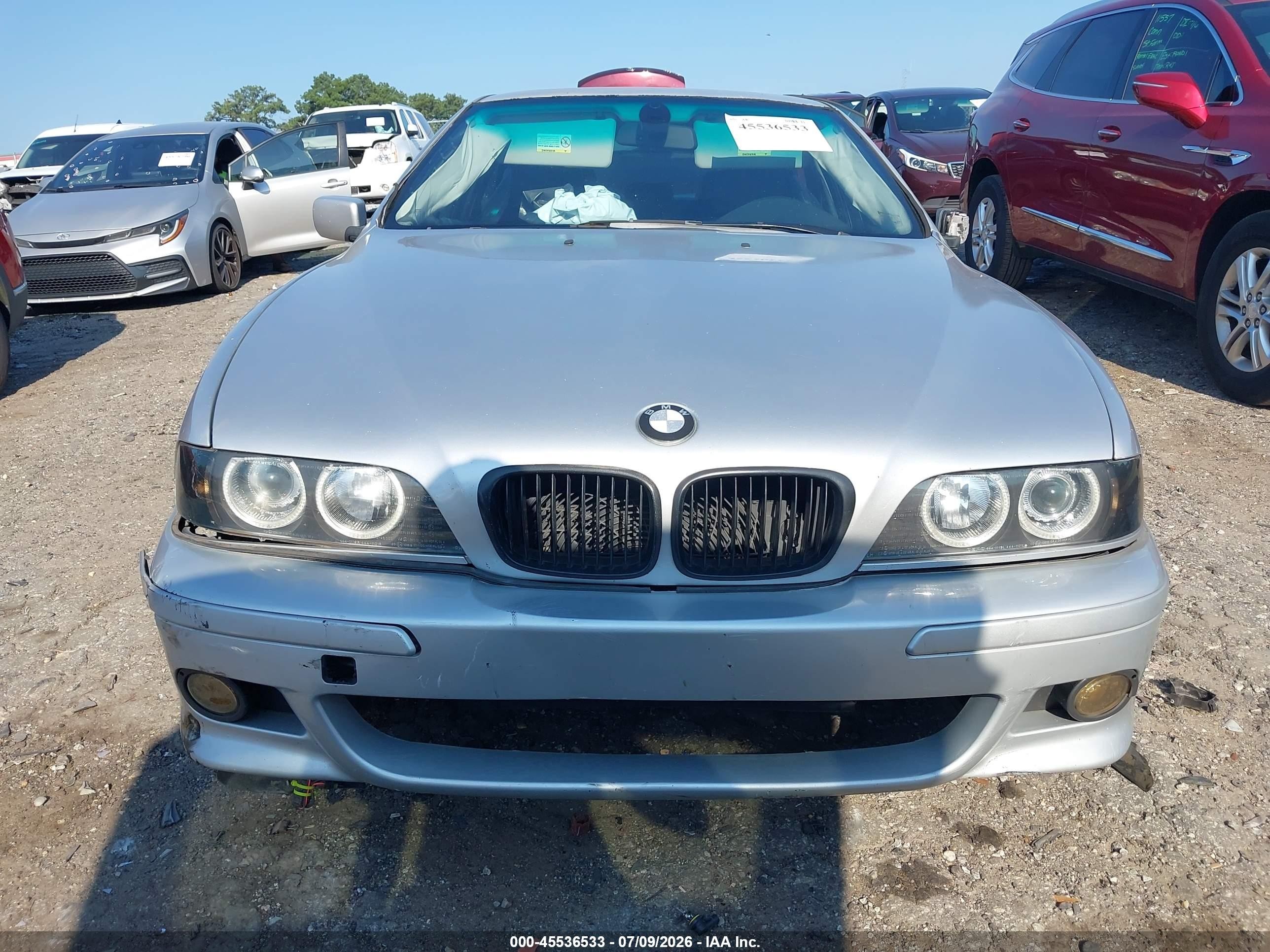 2000 Bmw 528ia   Silver vin: WBADM6341YGU15464