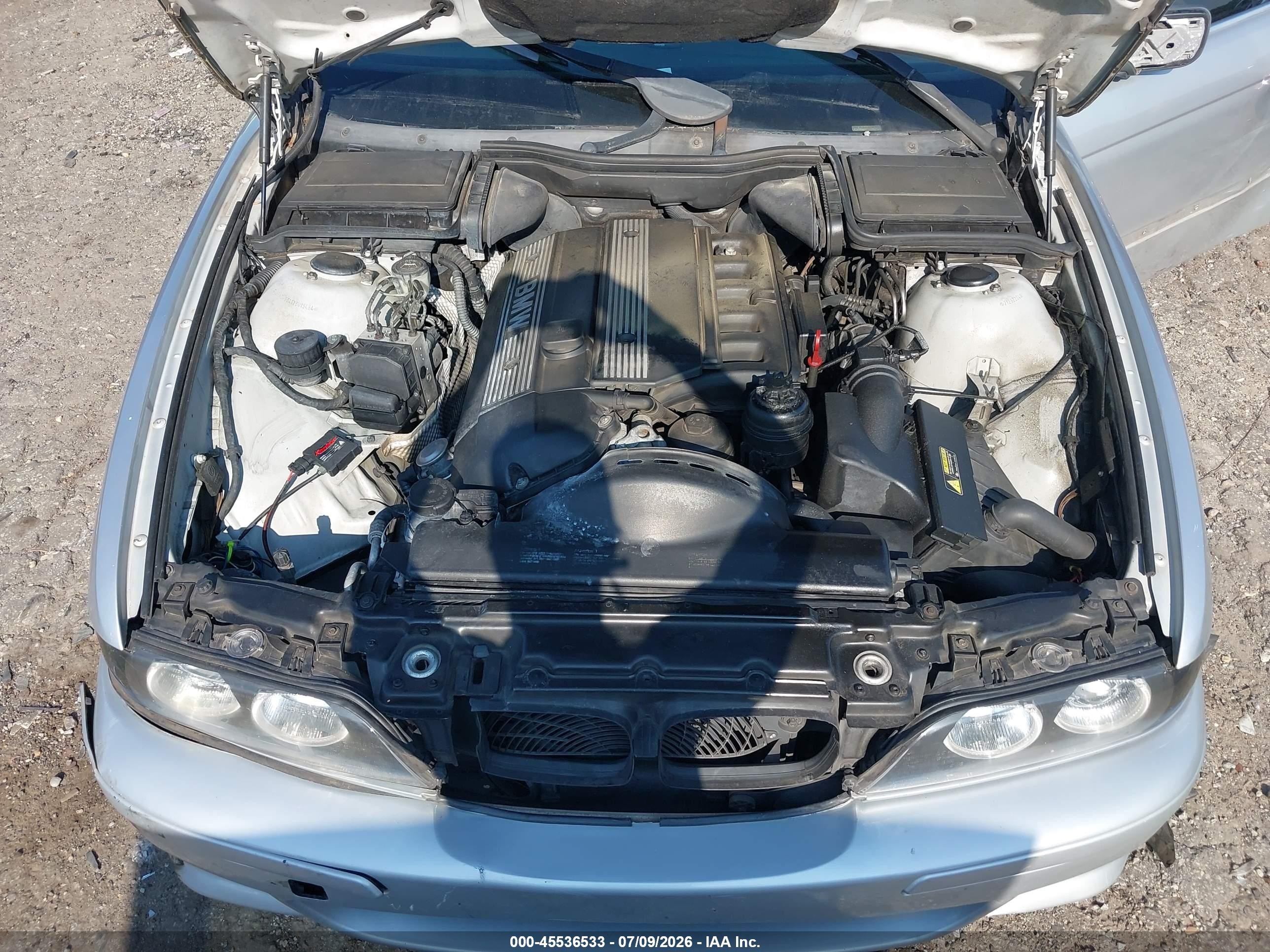 2000 Bmw 528ia   Silver vin: WBADM6341YGU15464