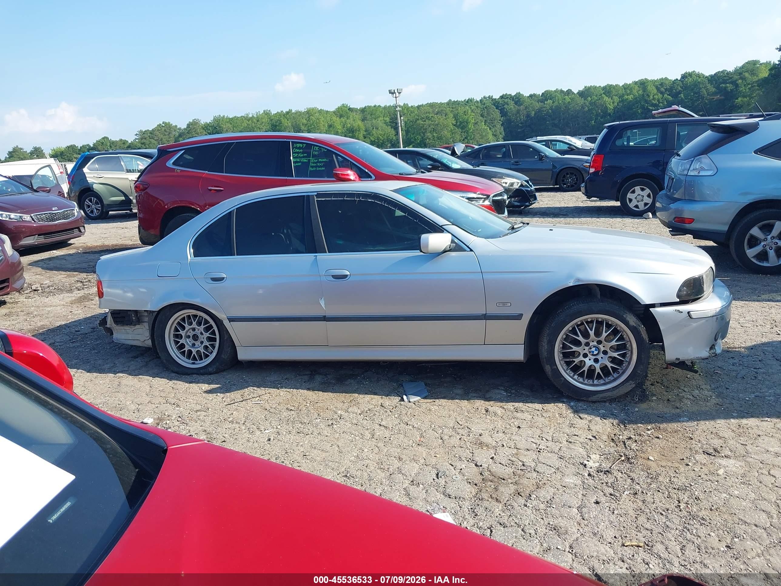 2000 Bmw 528ia   Silver vin: WBADM6341YGU15464
