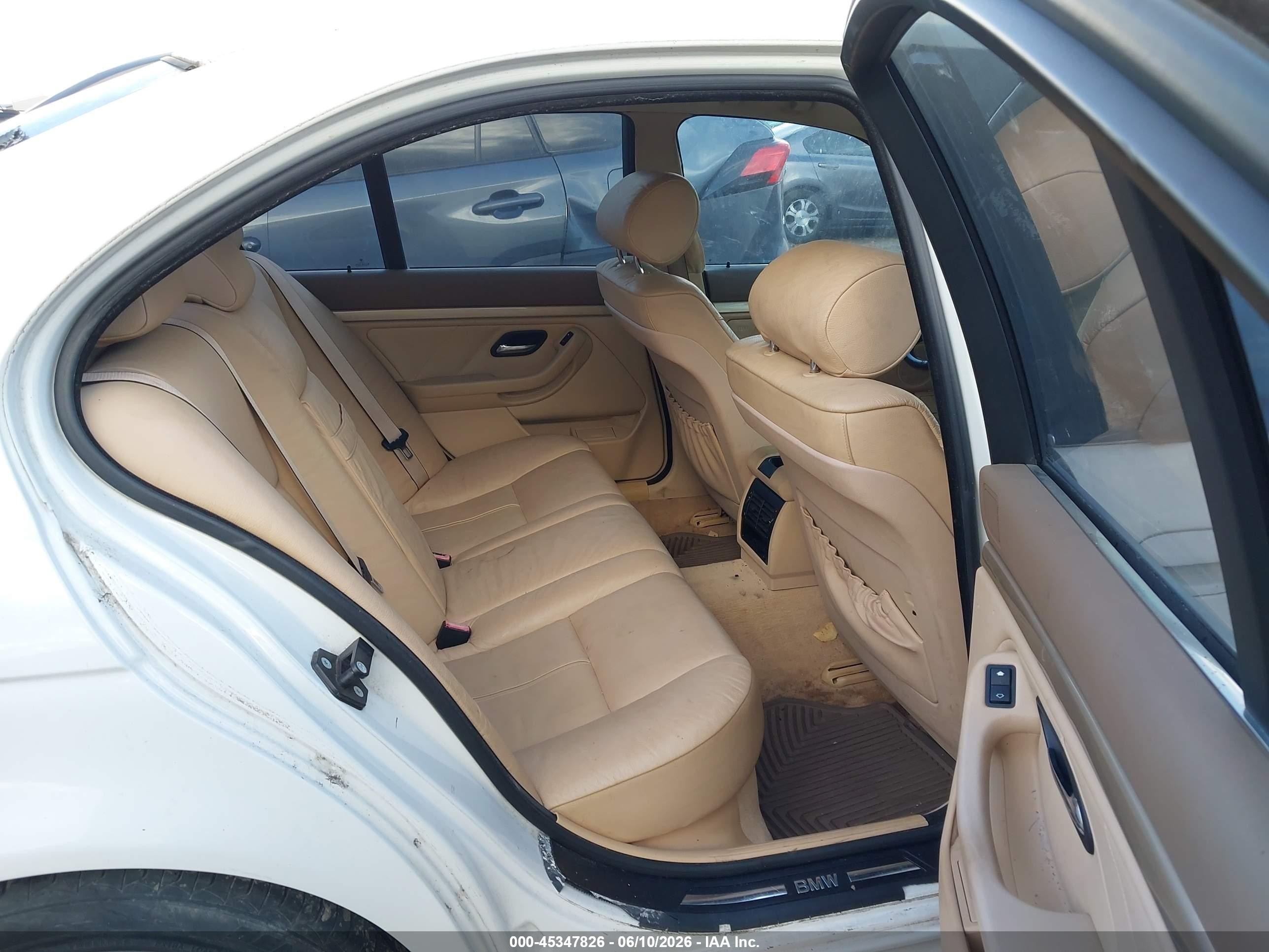 2000 Bmw 528ia   White vin: WBADM6341YGU17683