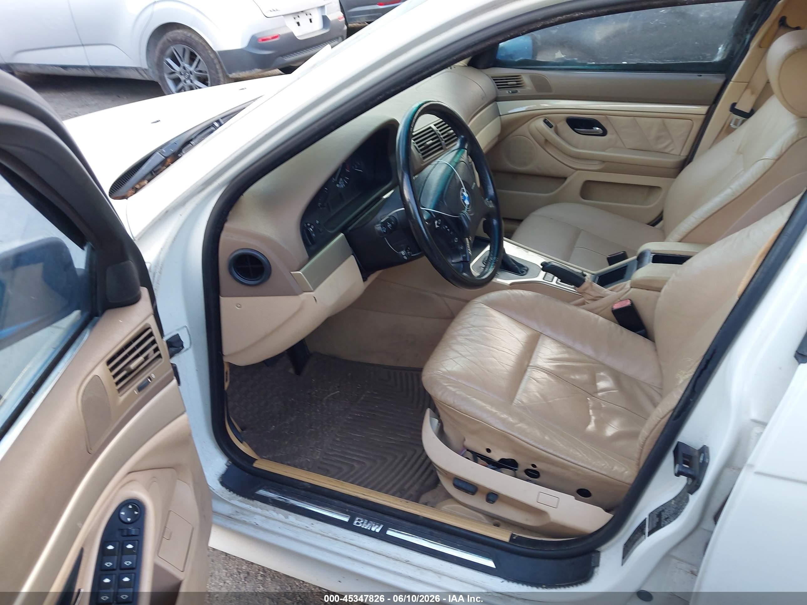 2000 Bmw 528ia   White vin: WBADM6341YGU17683