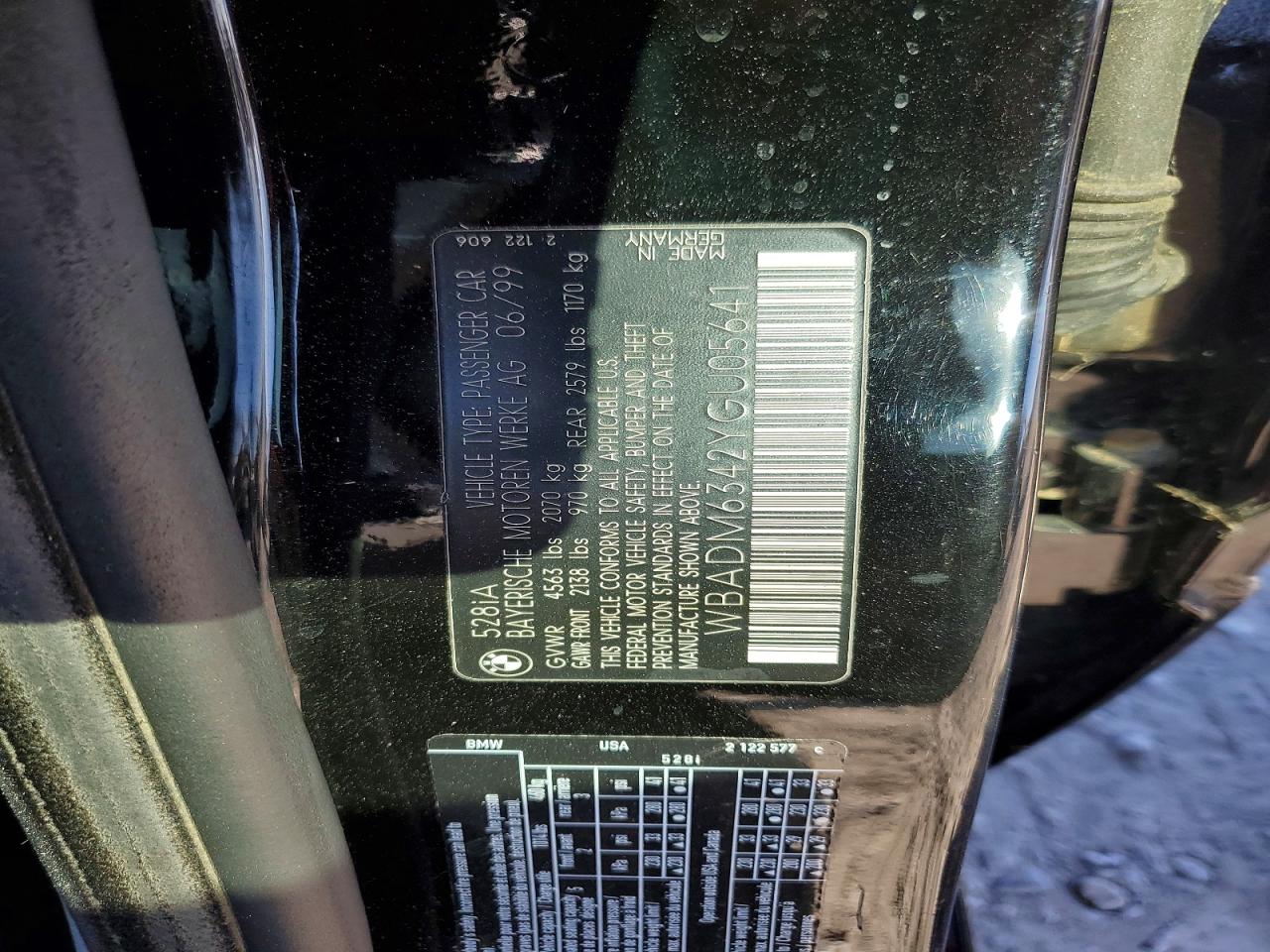 2000 Bmw 528 I Automatic Black vin: WBADM6342YGU05641