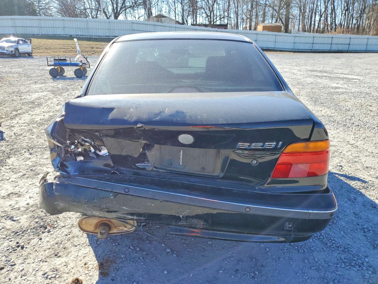 2000 Bmw 528 I Automatic Black vin: WBADM6342YGU05641