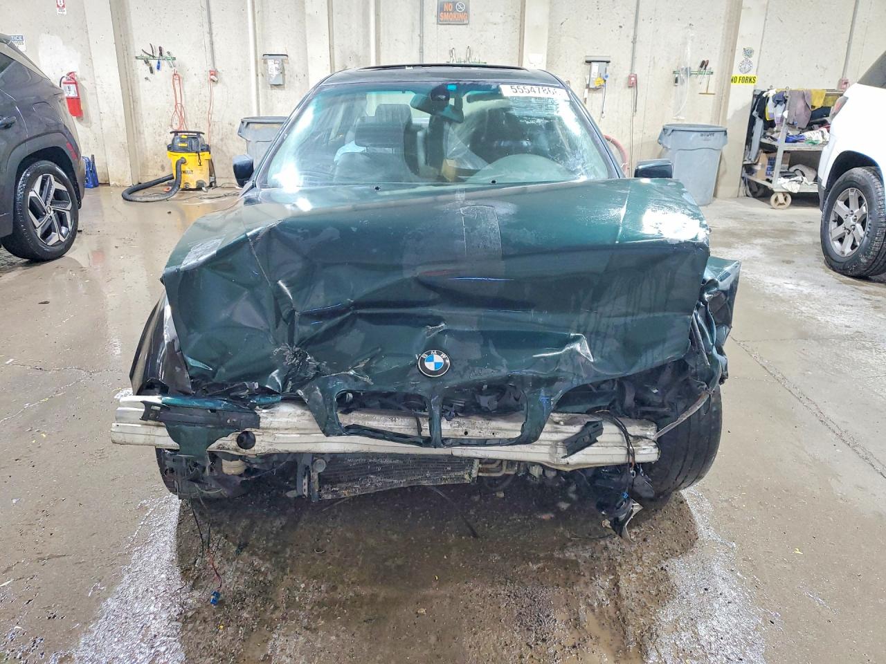 2000 Bmw 528 I Automatic Green vin: WBADM6342YGU13867