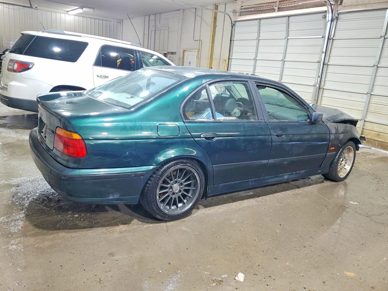 2000 Bmw 528 I Automatic Green vin: WBADM6342YGU13867