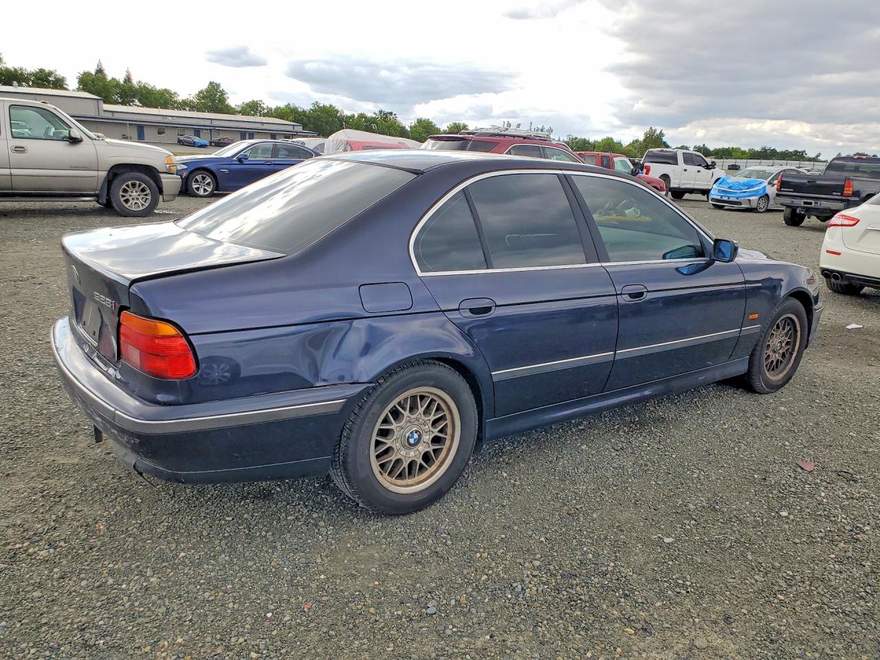 2000 Bmw 528 I Automatic Blue vin: WBADM6342YGU18924