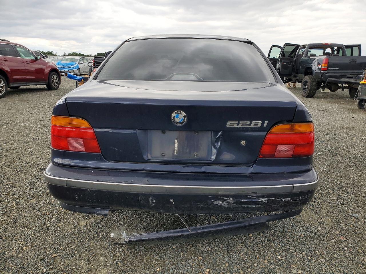 2000 Bmw 528 I Automatic Blue vin: WBADM6342YGU18924