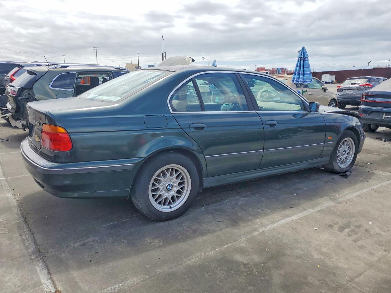 2000 Bmw 528 I Automatic Green vin: WBADM6345YGU18707
