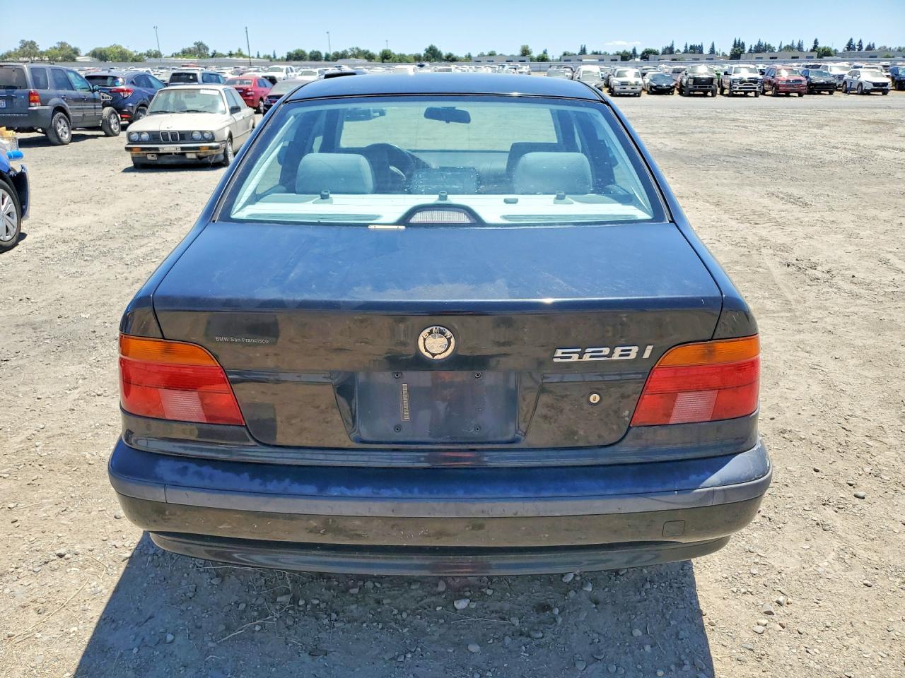2000 Bmw 528 I Automatic Black vin: WBADM6345YGV01618