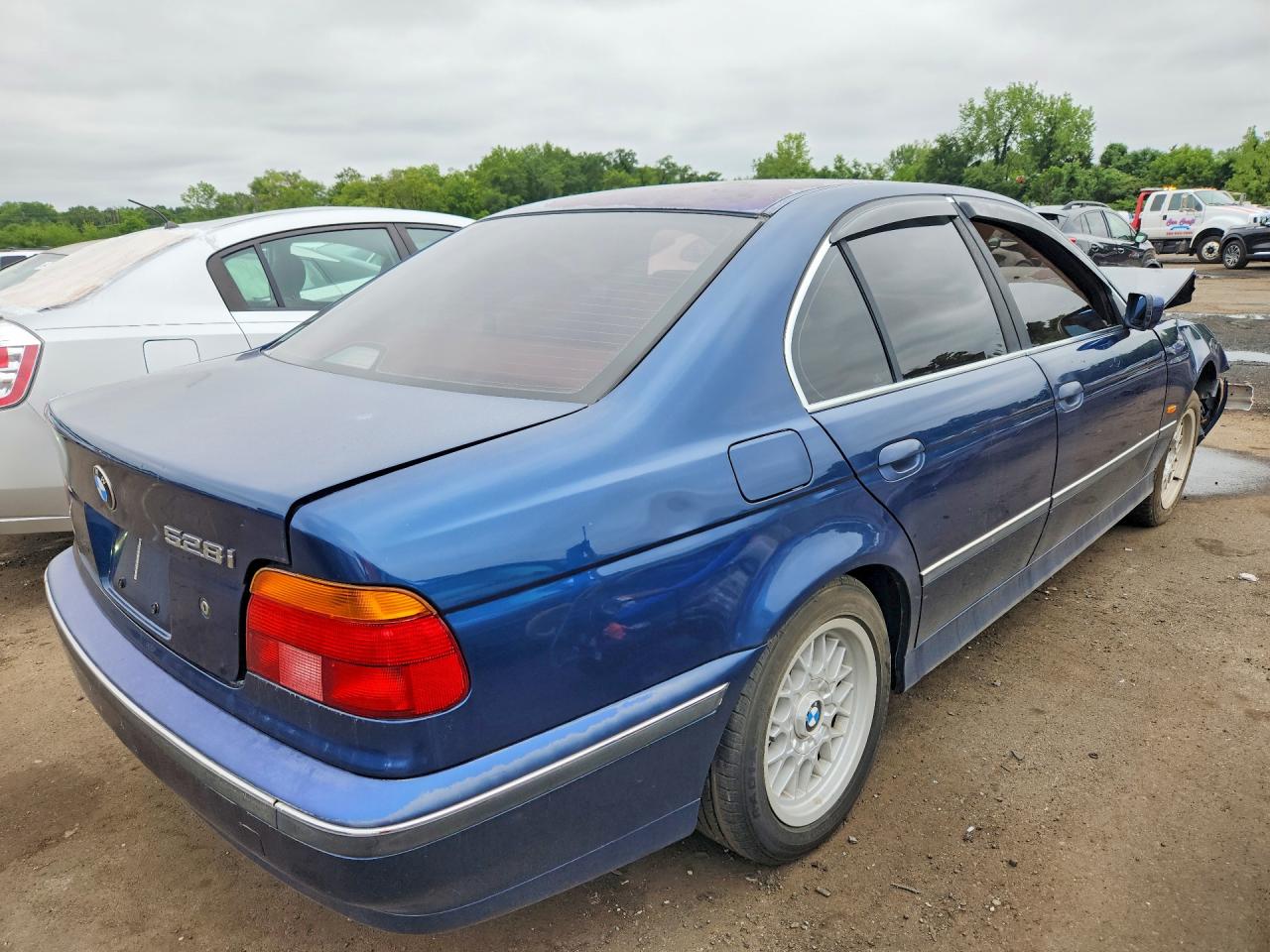 2000 Bmw 528 I Automatic Синий vin: WBADM6346YGU07523