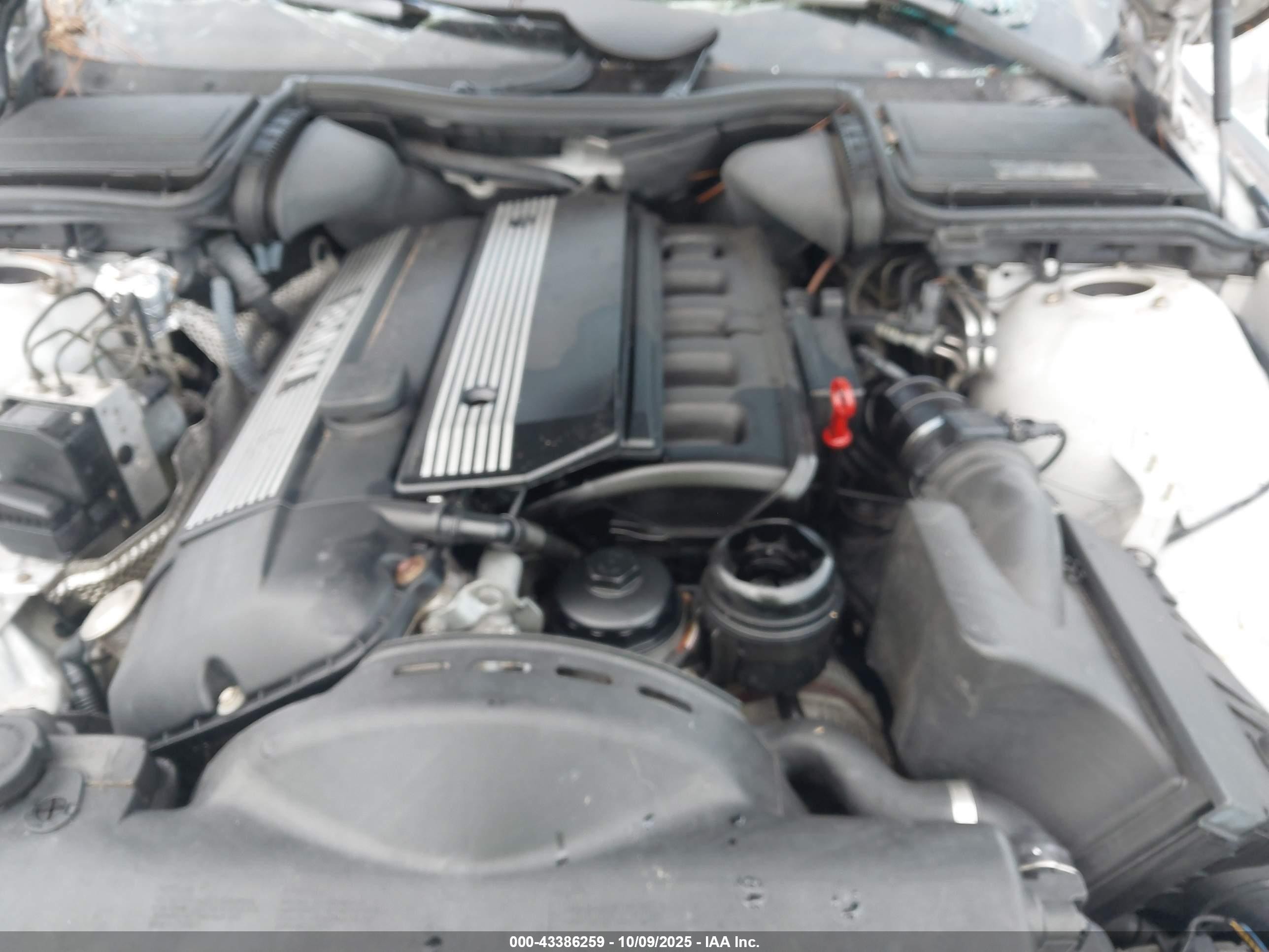 2000 Bmw 528 I Automatic Серебряный vin: WBADM6346YGU19610