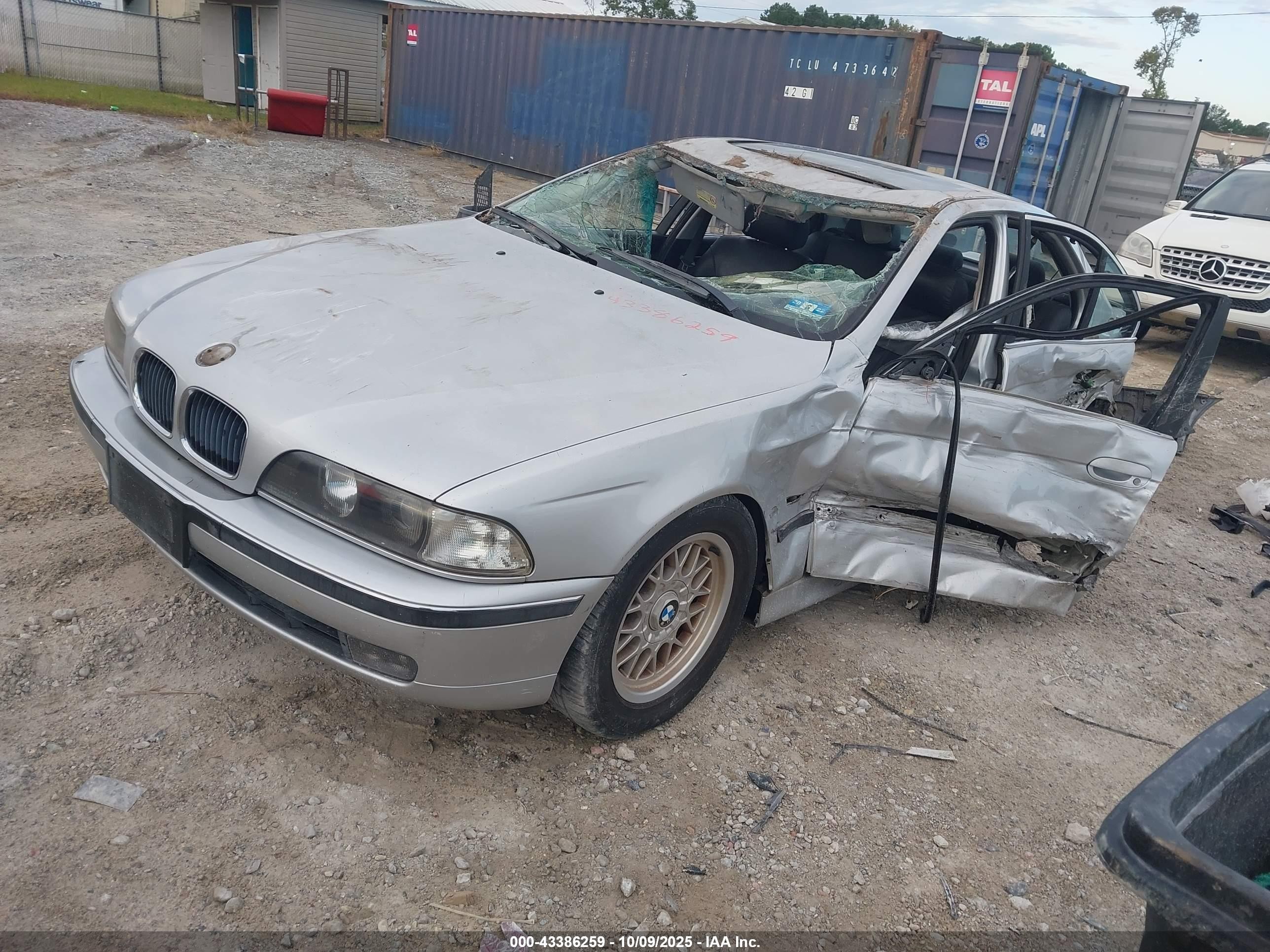 2000 Bmw 528 I Automatic Серебряный vin: WBADM6346YGU19610