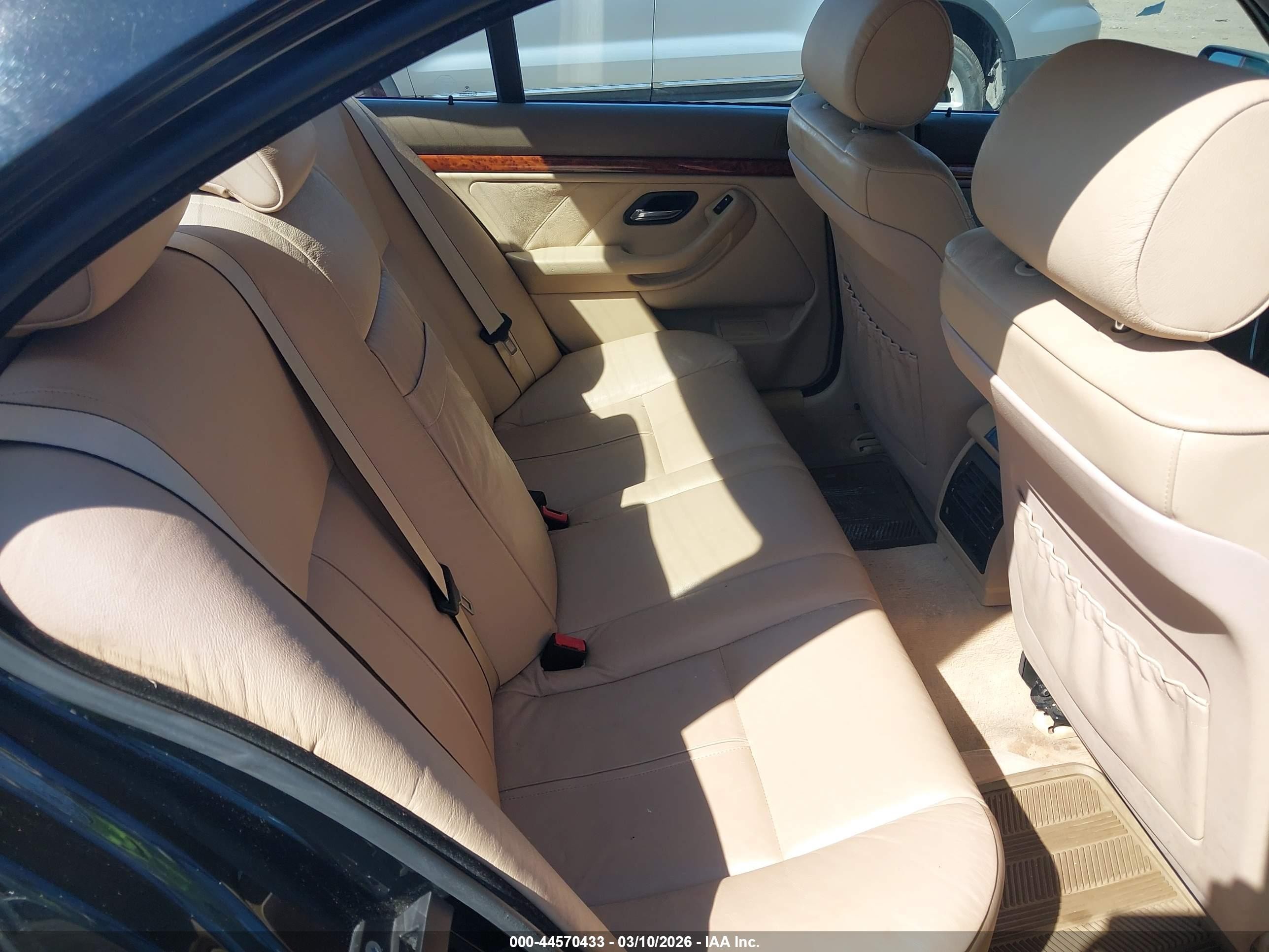 2000 Bmw 528ia   Black vin: WBADM6347YGU14786