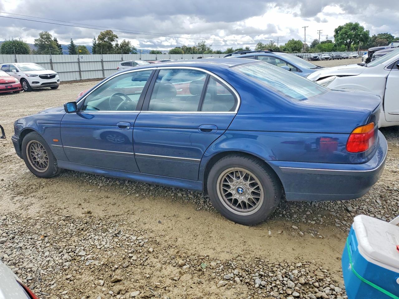 2000 Bmw 528 I Automatic Blue vin: WBADM6348YGU27417