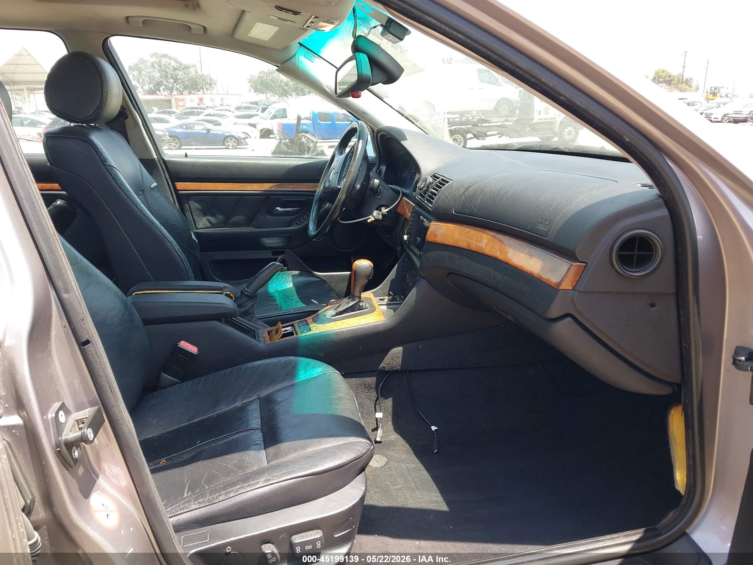 2000 Bmw 528ia   Серебряный vin: WBADM6349YGU16507
