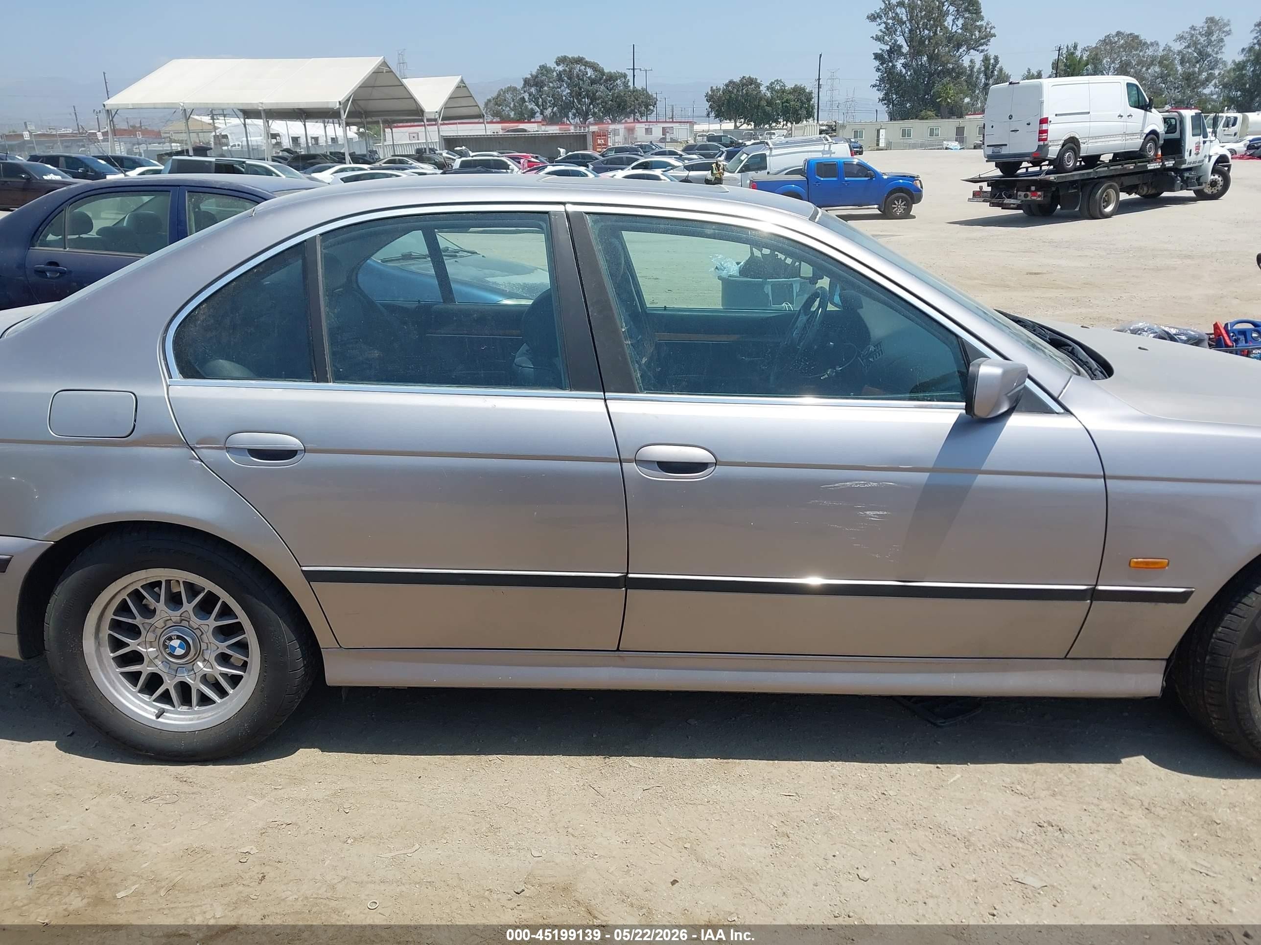 2000 Bmw 528ia   Серебряный vin: WBADM6349YGU16507