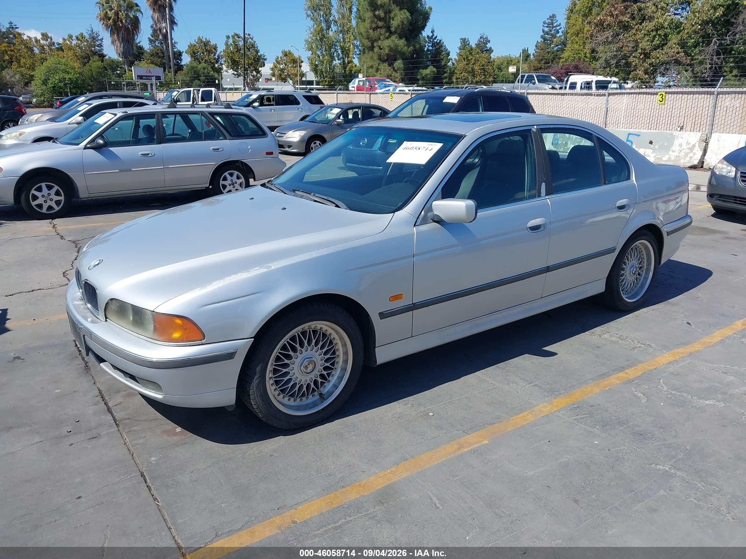 1999 Bmw 528ia   Silver vin: WBADM634XXGU00671