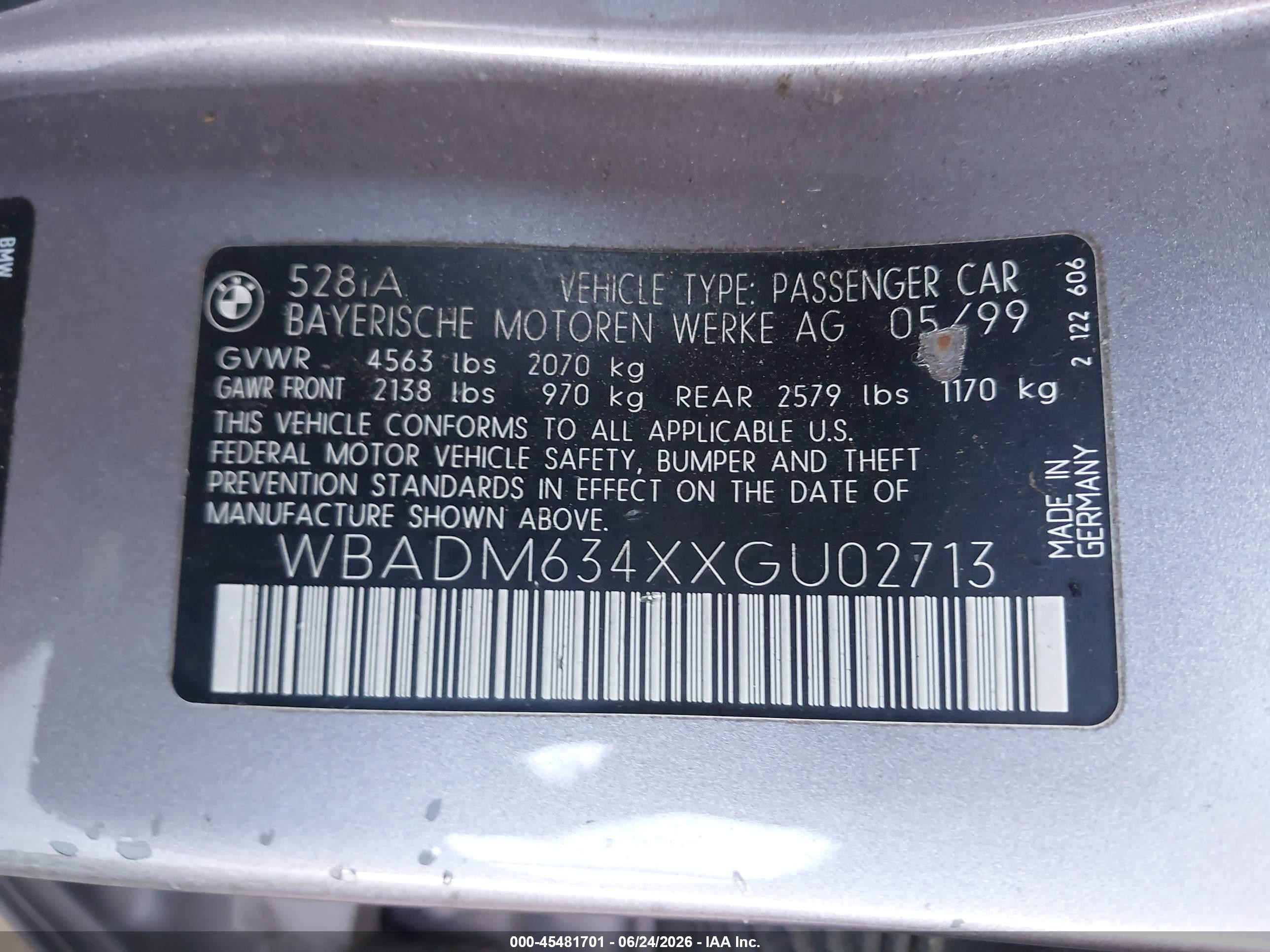 1999 Bmw 528ia   Silver vin: WBADM634XXGU02713