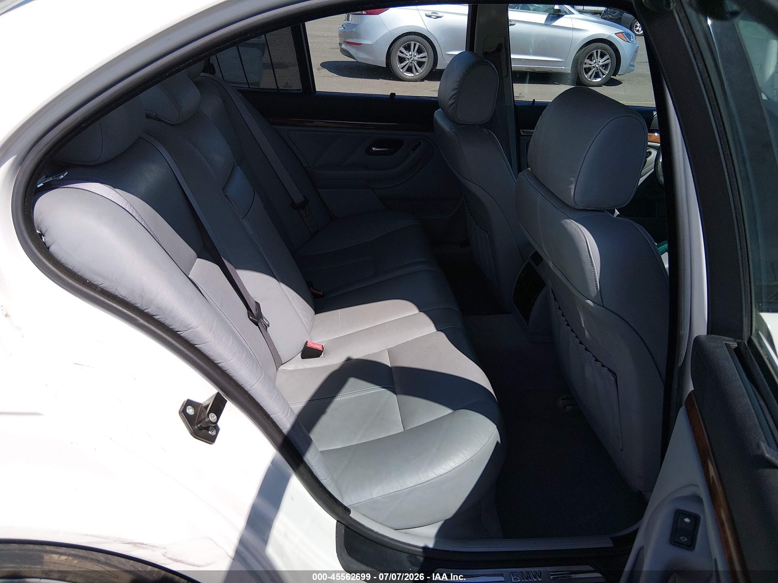 2001 Bmw 540i White vin: WBADN53471GC96724