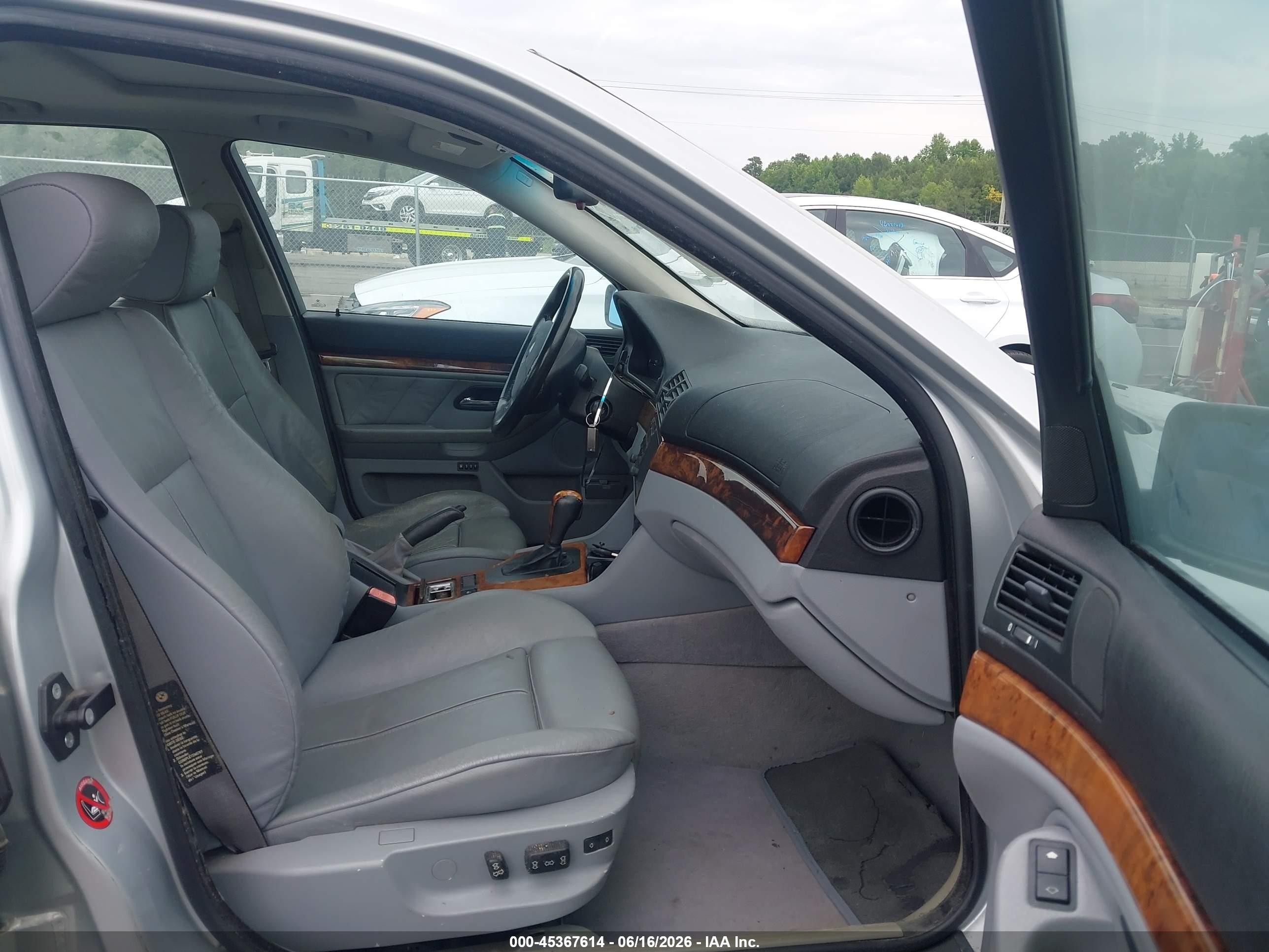 1999 Bmw 540ia   Серебряный vin: WBADN6333XGM60764