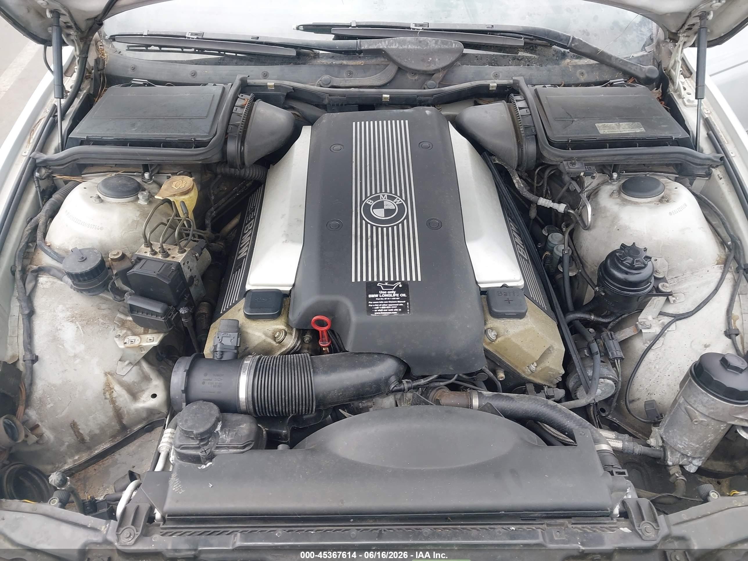 1999 Bmw 540ia   Серебряный vin: WBADN6333XGM60764