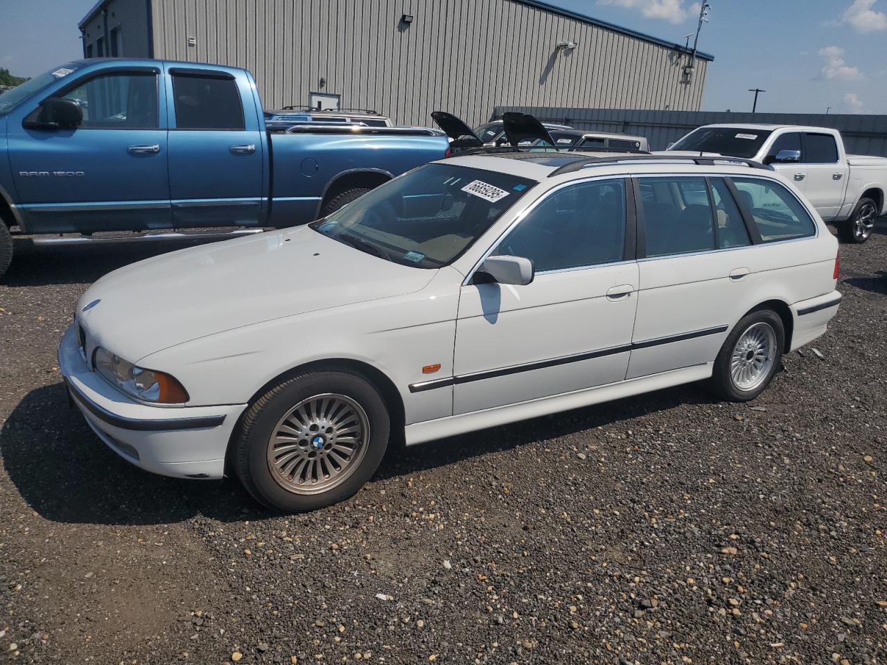1999 Bmw 528 It Automatic White vin: WBADP6334XBV61092