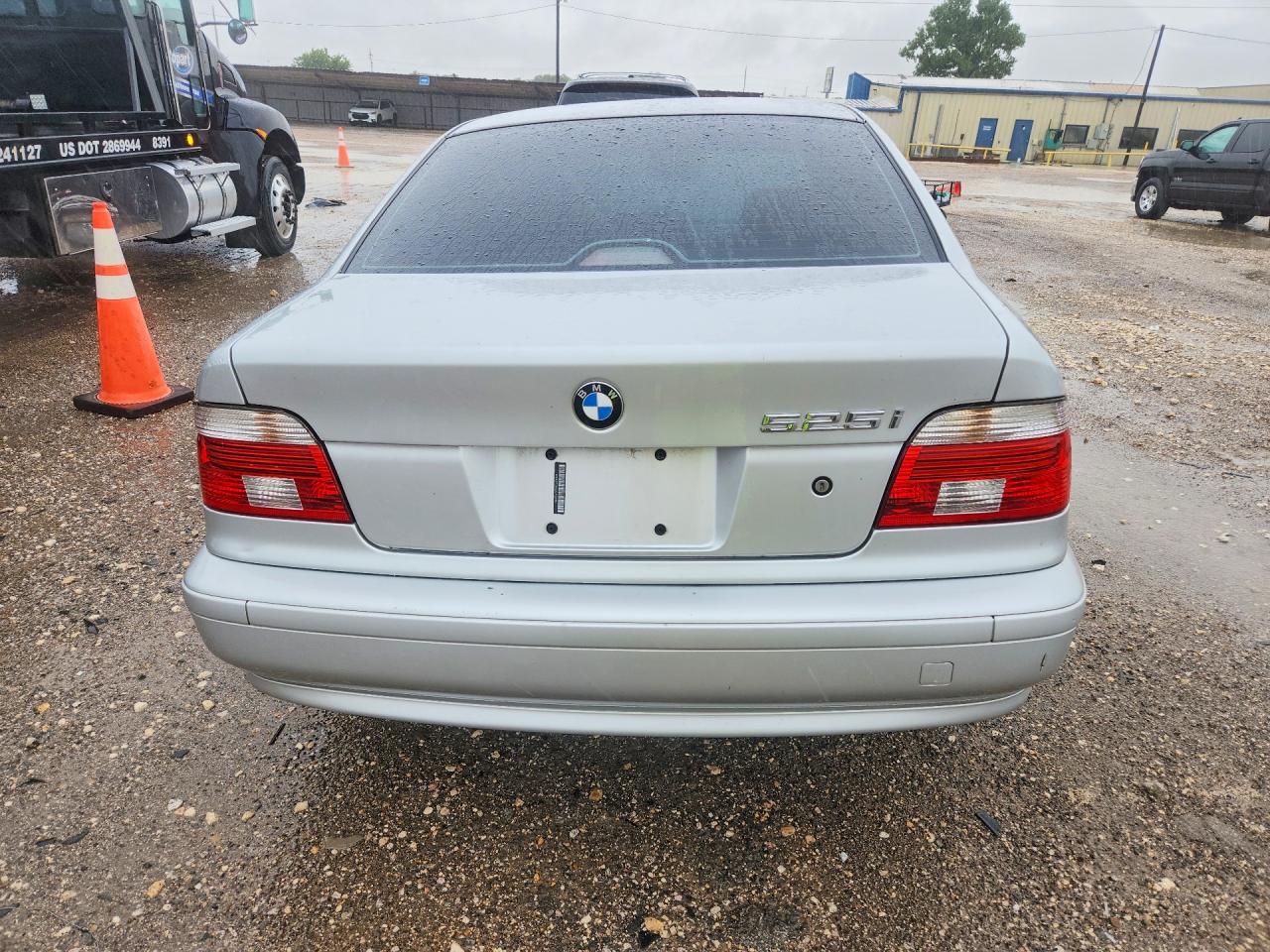 2002 Bmw 525 I Silver vin: WBADT33422GF42090