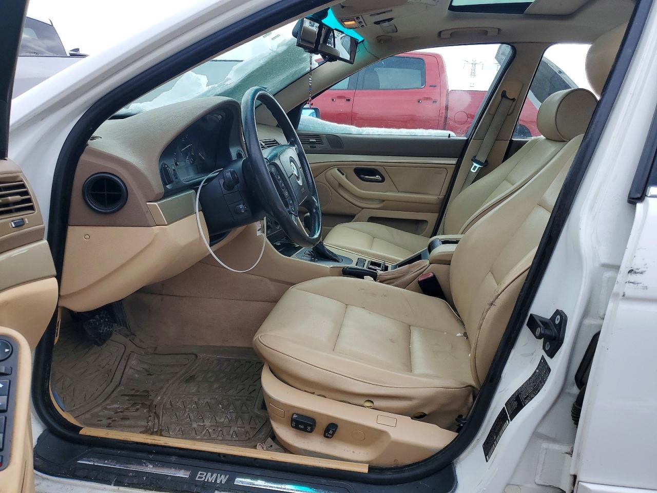 2001 Bmw 525i White vin: WBADT43431GF56360