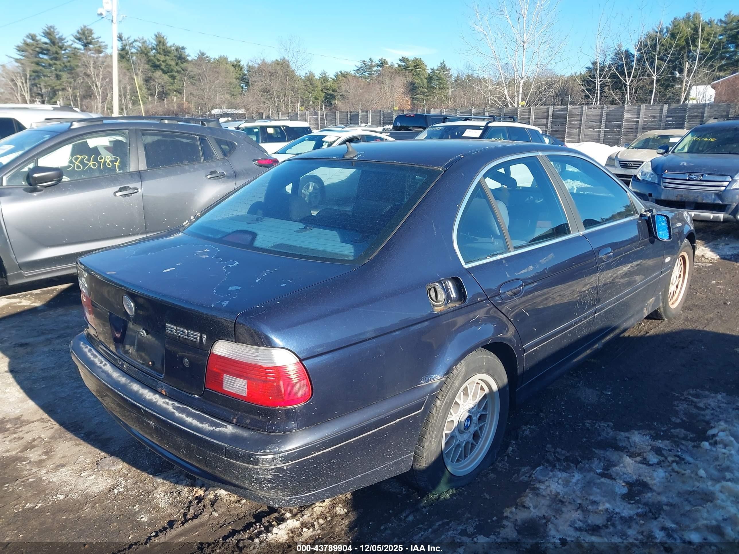 2001 Bmw 525ia   Dark Blue vin: WBADT43431GX24611