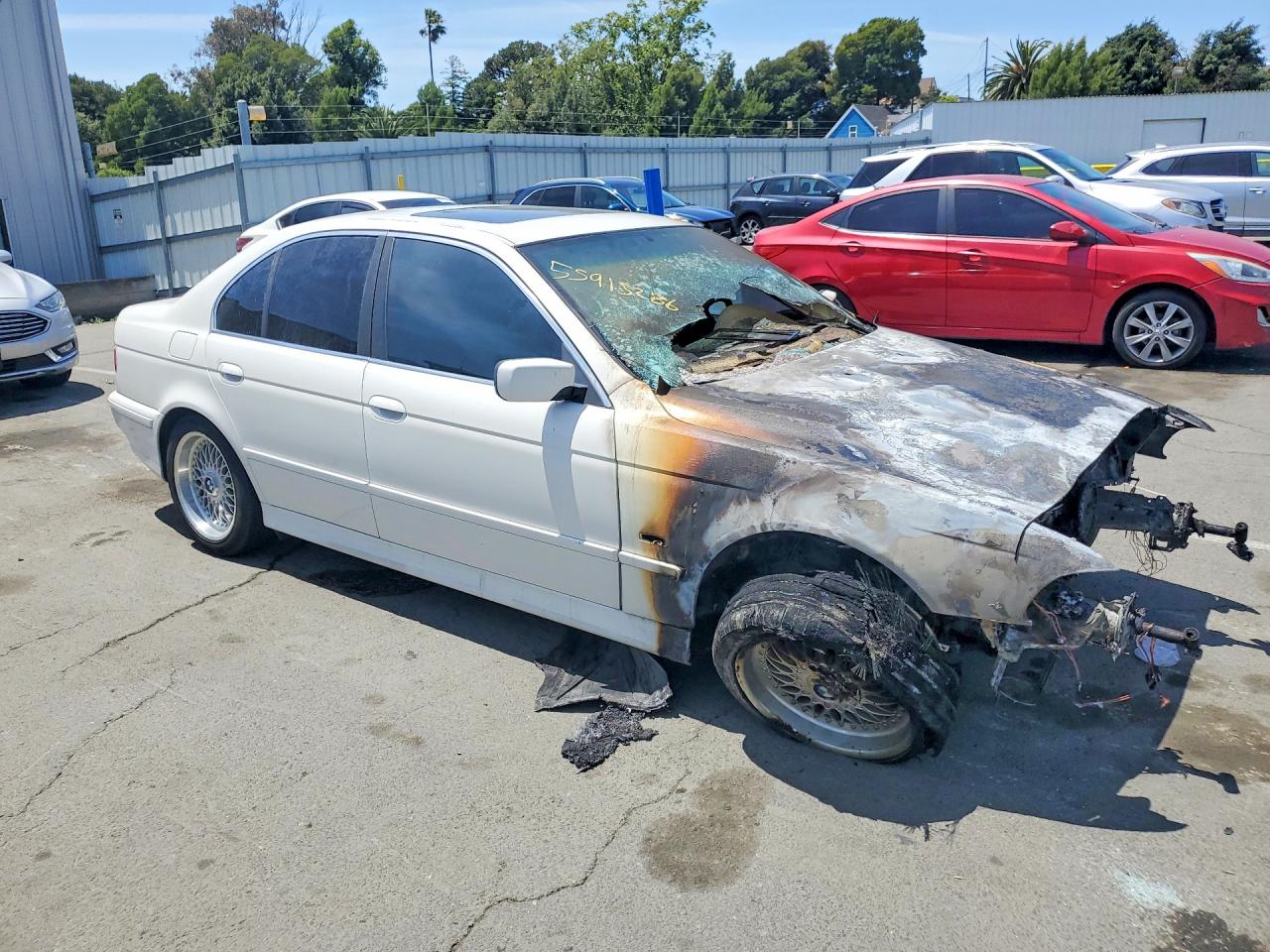 2001 Bmw 525 I Automatic White vin: WBADT43441GX27209