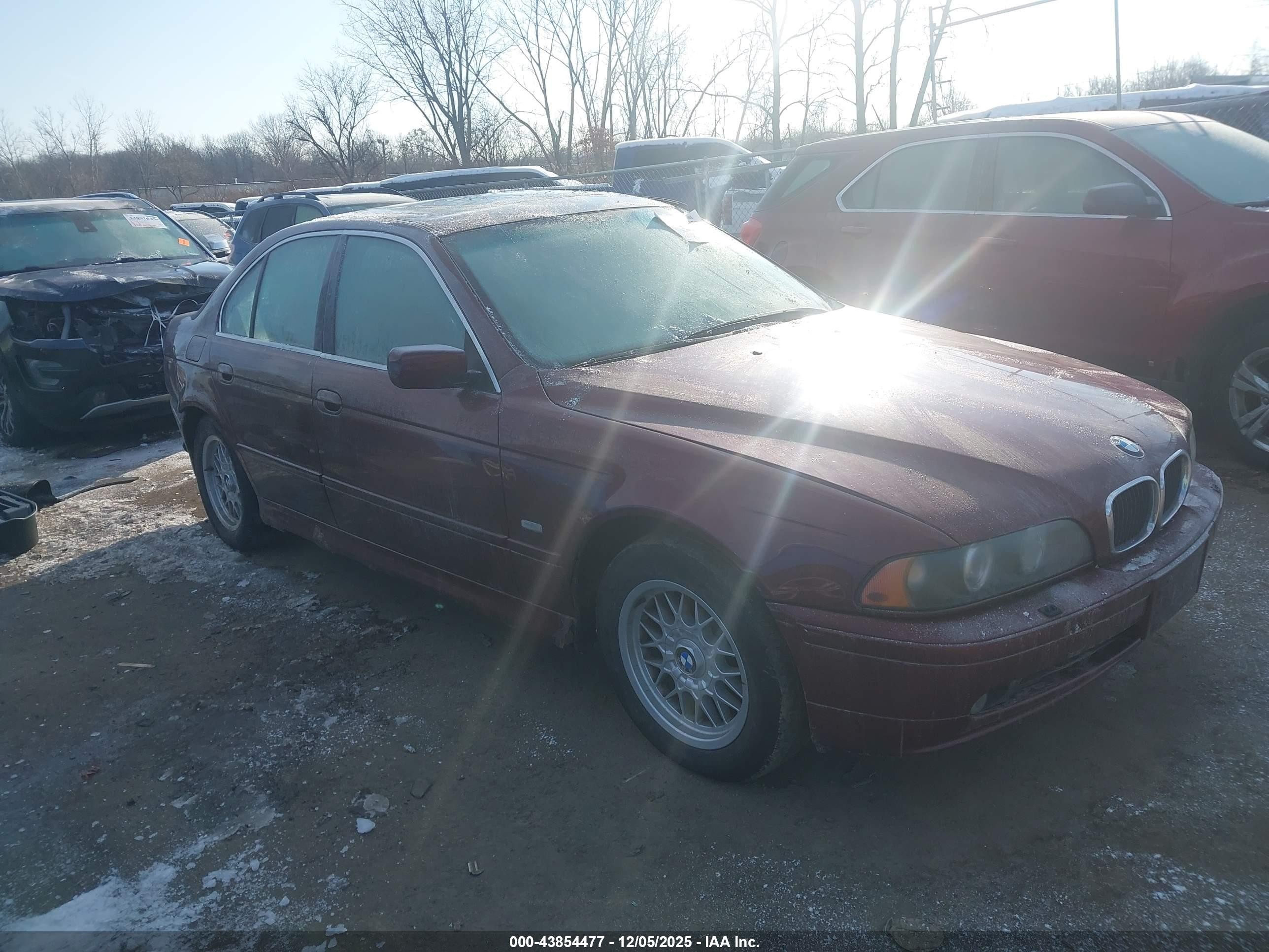 2001 Bmw 525ia   Maroon vin: WBADT43461GF58443