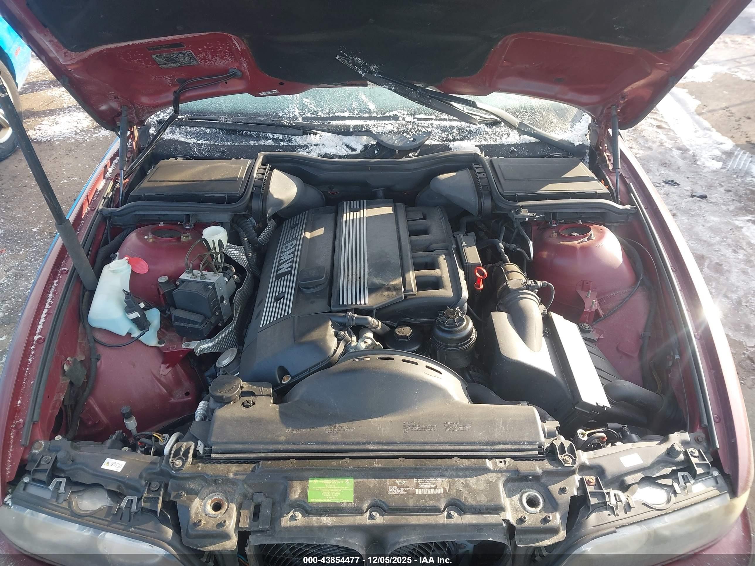 2001 Bmw 525ia   Maroon vin: WBADT43461GF58443