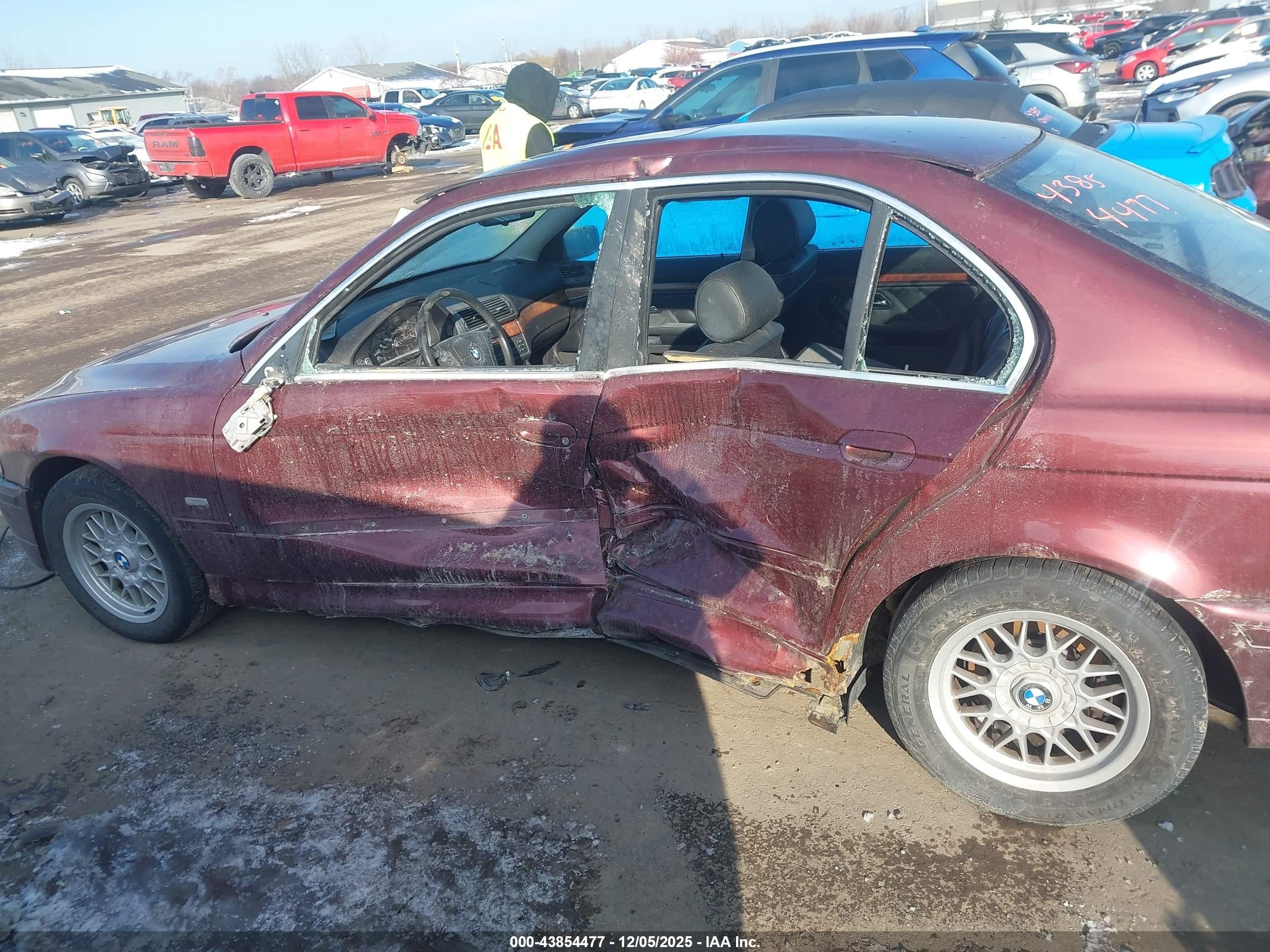 2001 Bmw 525ia   Maroon vin: WBADT43461GF58443