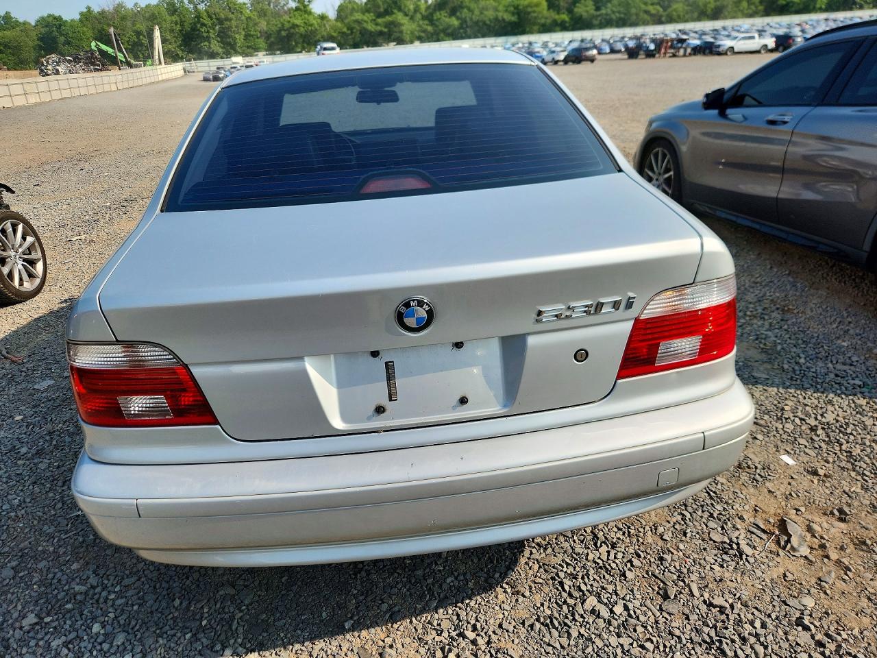 2002 Bmw 530 I Automatic Silver vin: WBADT63492CH85940