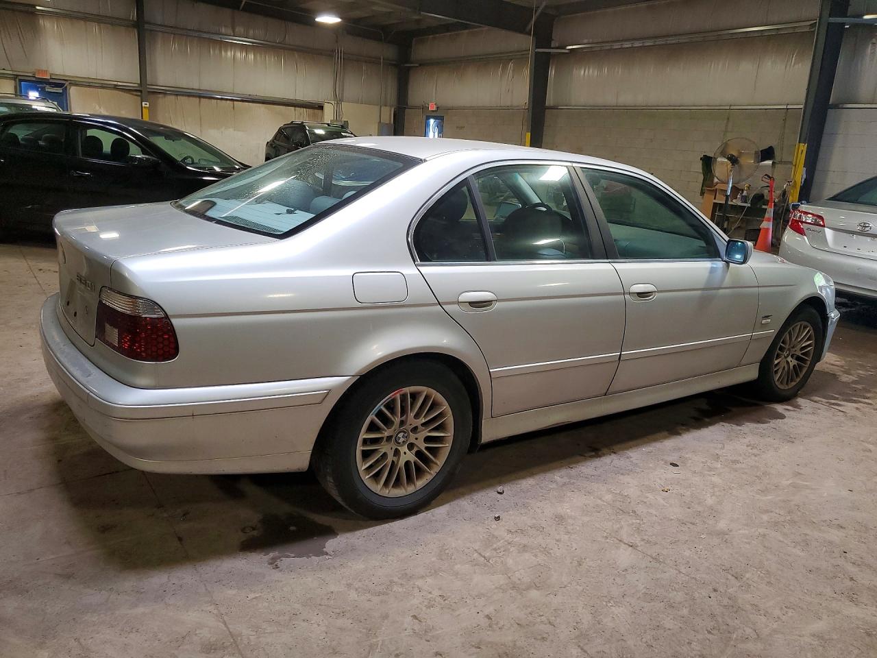 2001 Bmw 530 I Automatic Silver vin: WBADT634X1CF14349