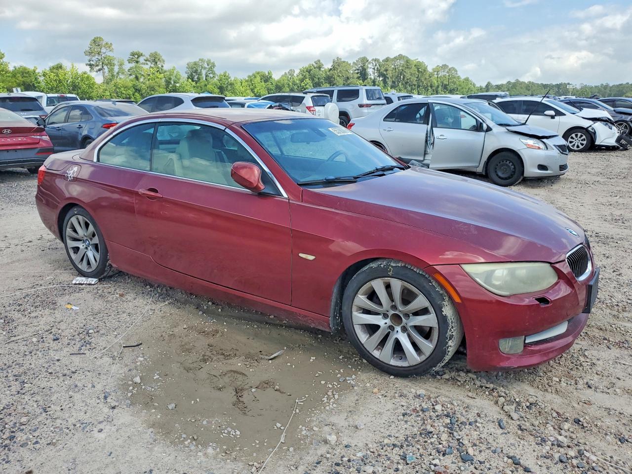 2011 Bmw 328 I Maroon vin: WBADW3C51BE538623