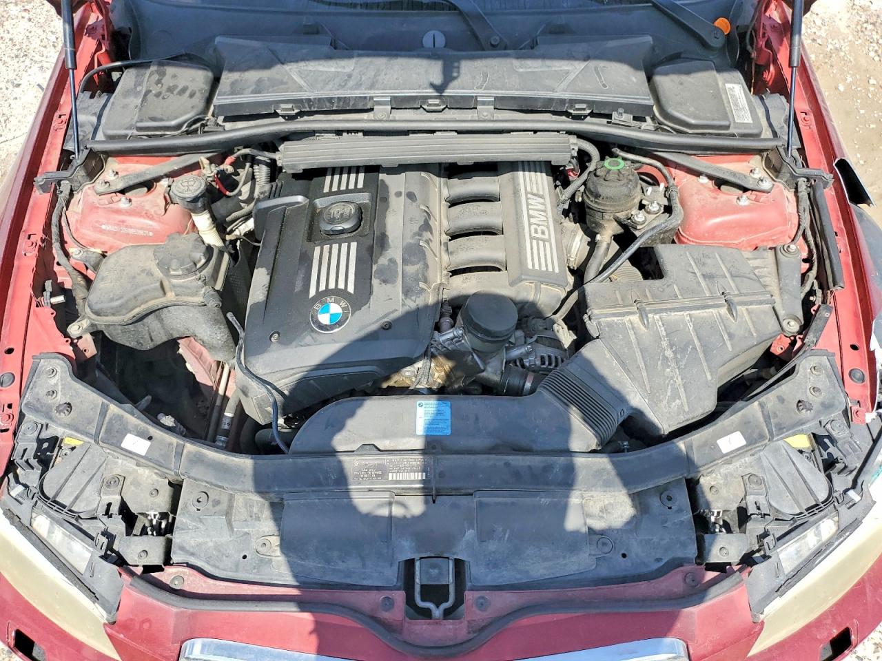 2011 Bmw 328 I Maroon vin: WBADW3C51BE538623
