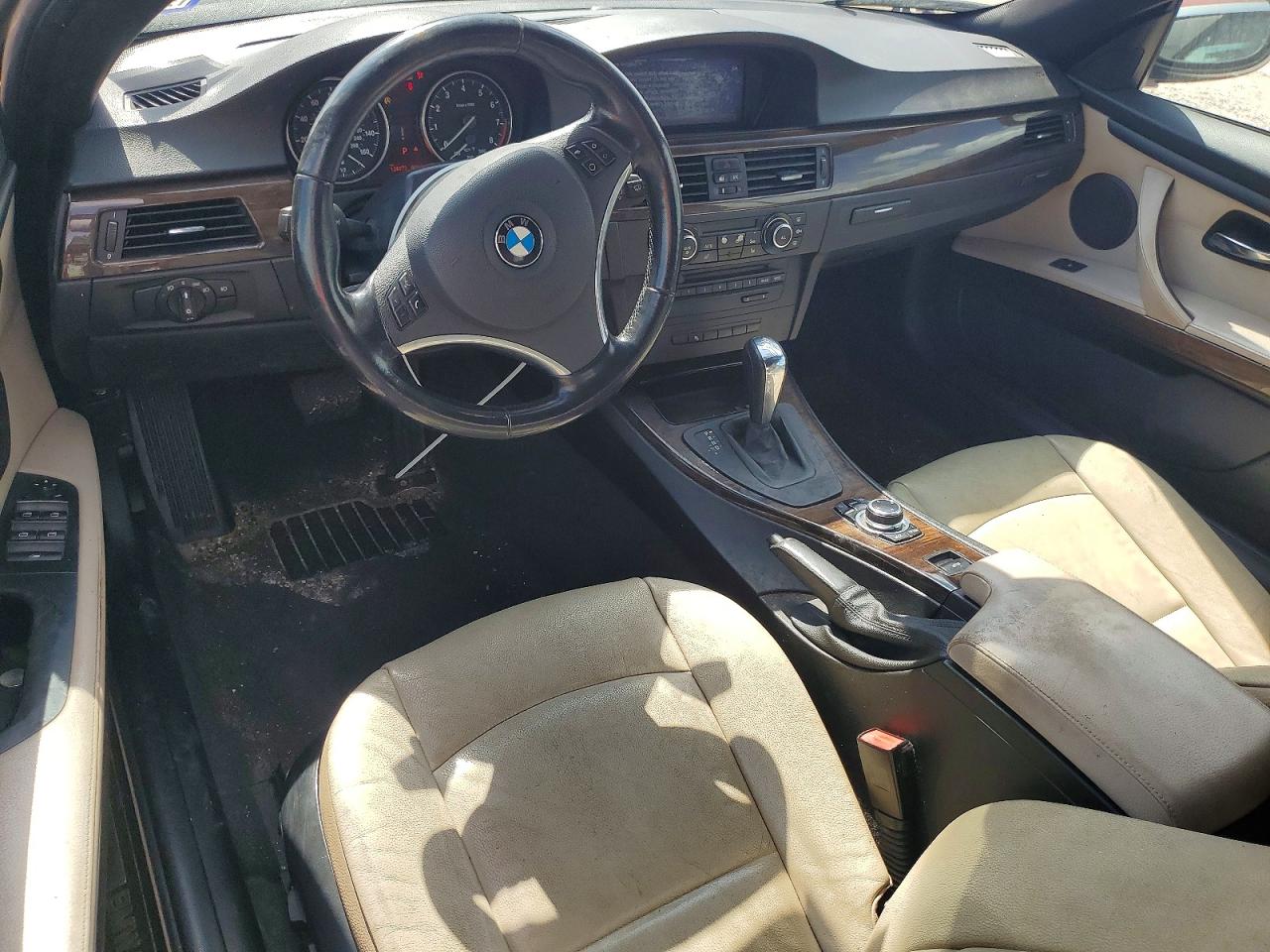 2011 Bmw 328 I Maroon vin: WBADW3C51BE538623