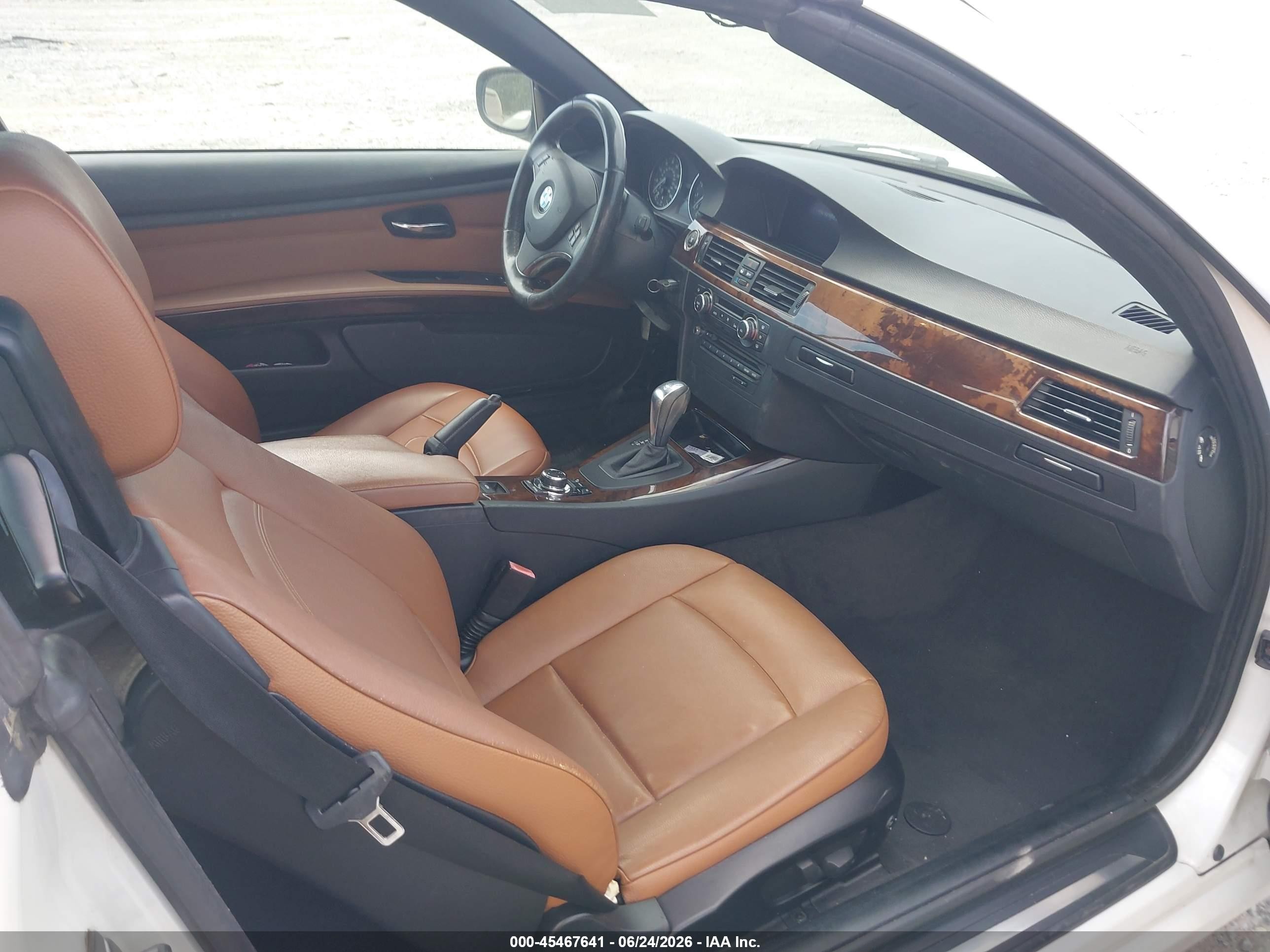 2012 Bmw 328i   Белый vin: WBADW3C51CE822853