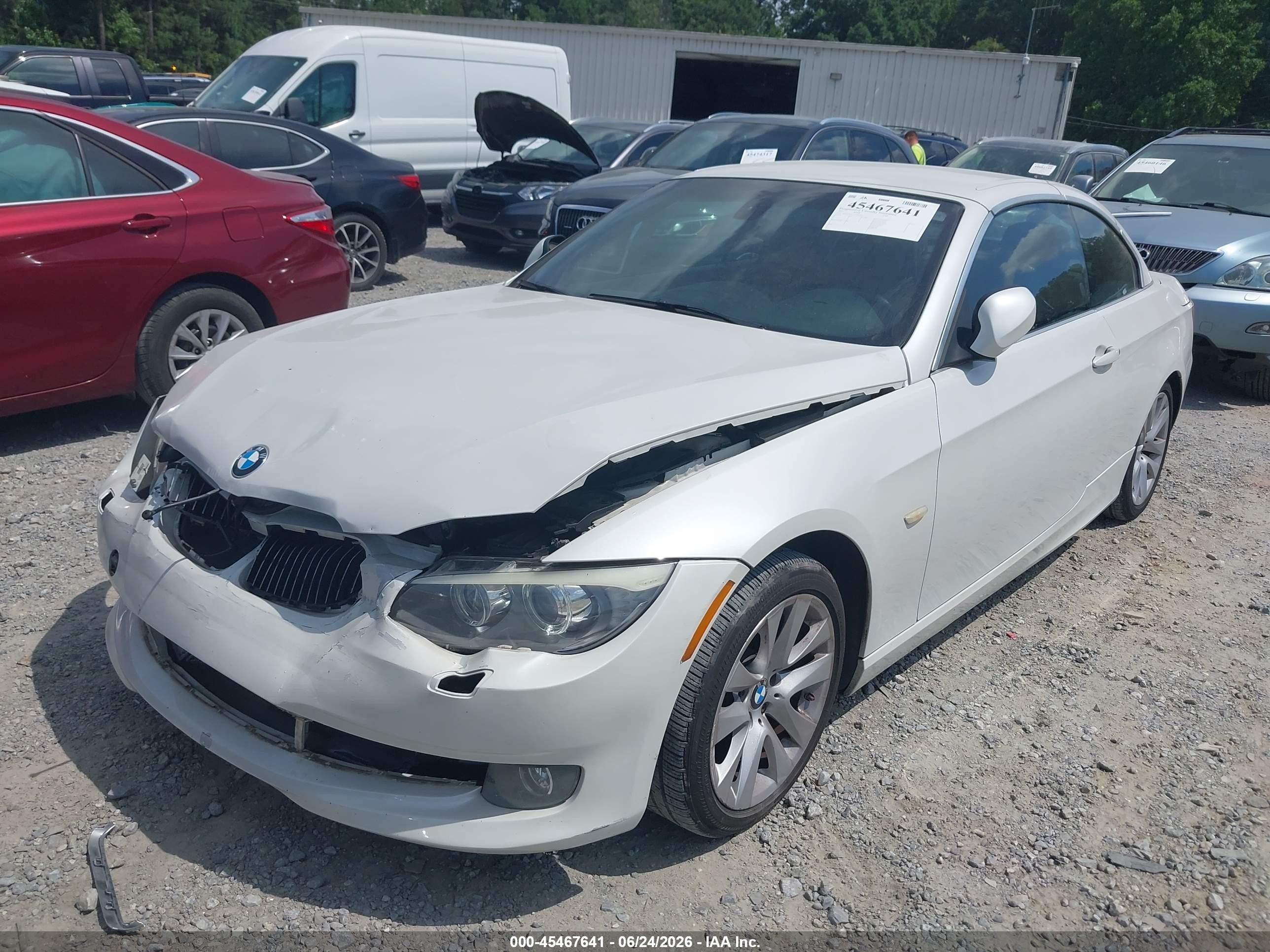 2012 Bmw 328i   Белый vin: WBADW3C51CE822853