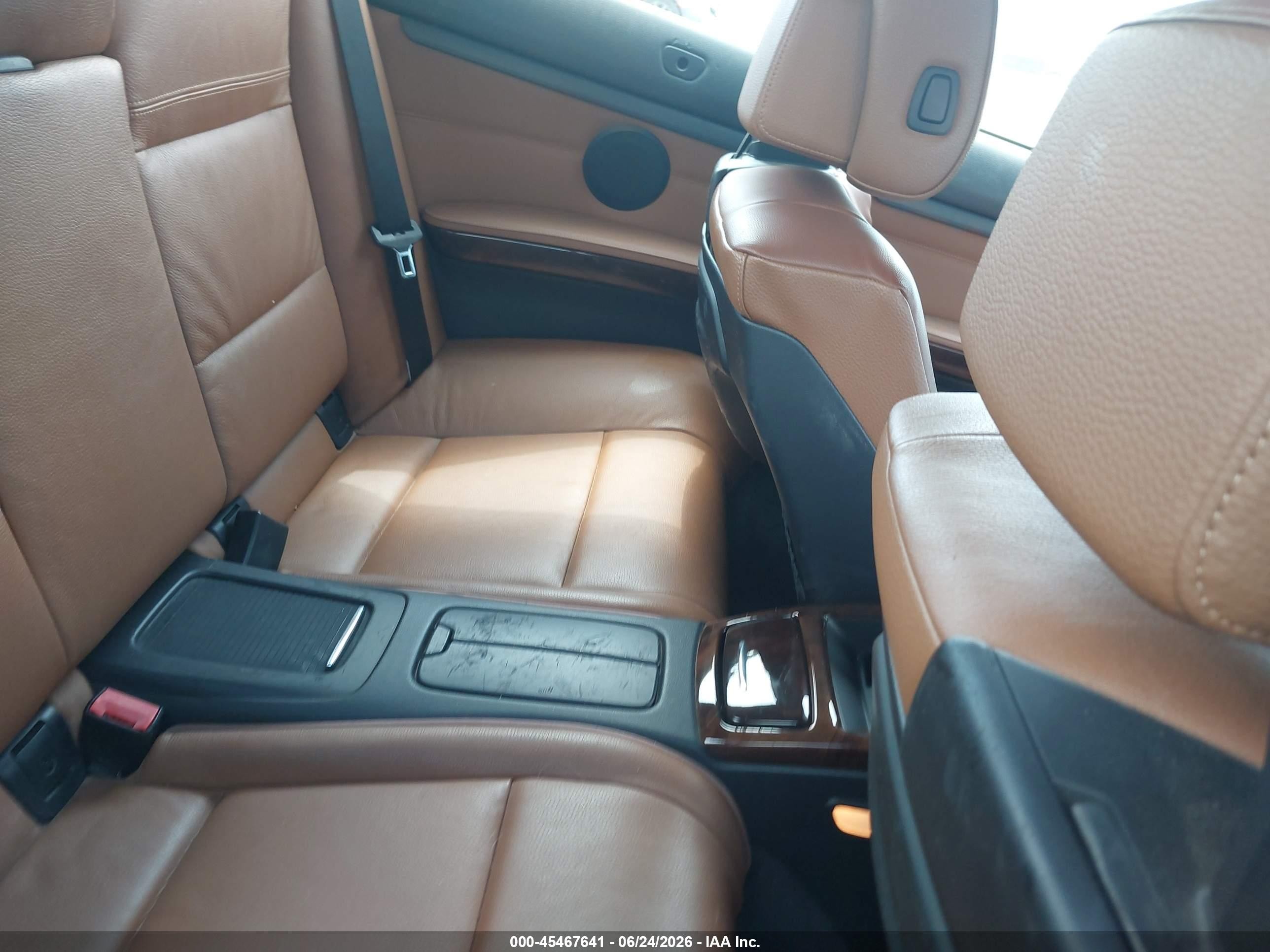 2012 Bmw 328i   Белый vin: WBADW3C51CE822853
