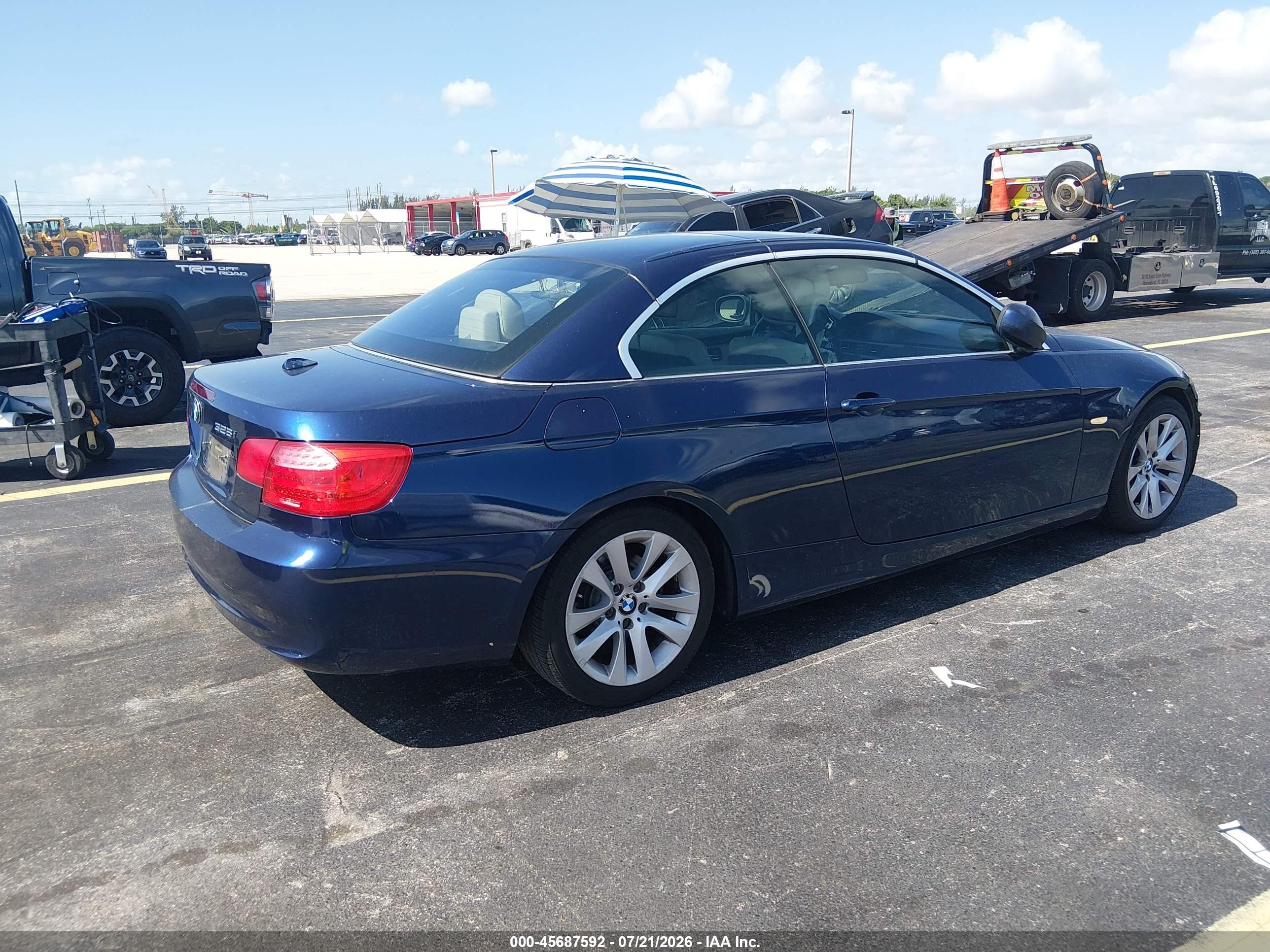 2011 Bmw 328i   Blue vin: WBADW3C53BE439706