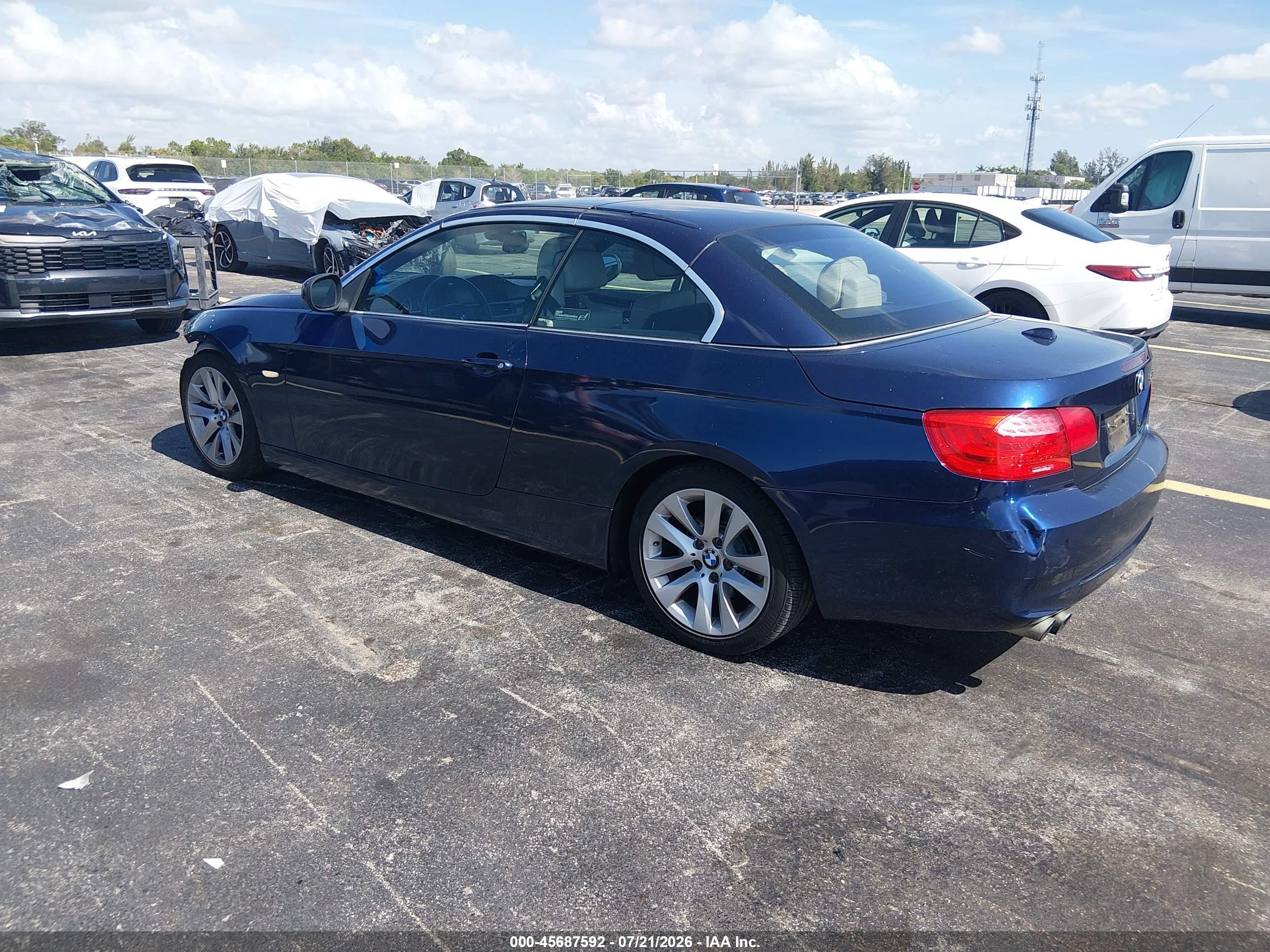 2011 Bmw 328i   Blue vin: WBADW3C53BE439706
