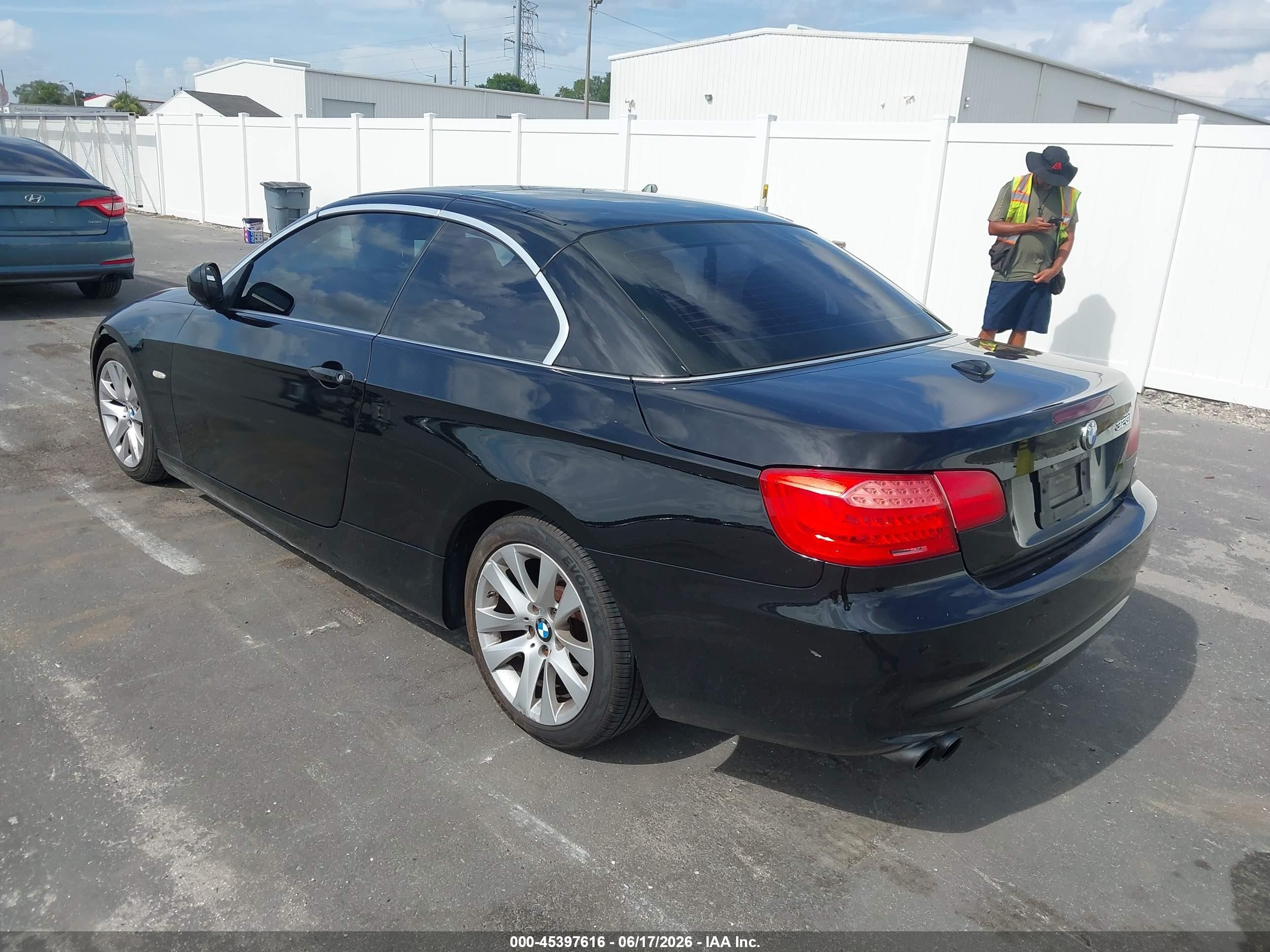 2011 Bmw 328i Black vin: WBADW3C56BE539007